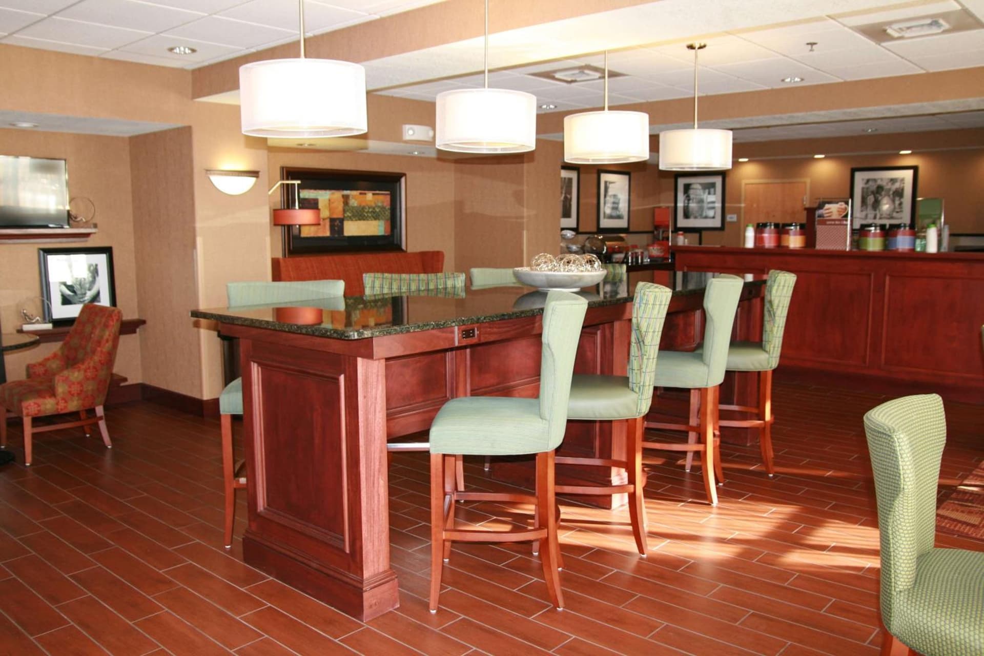 Hampton Inn Hays-North of I-70 property views in Hays, KS — gallery photo 3