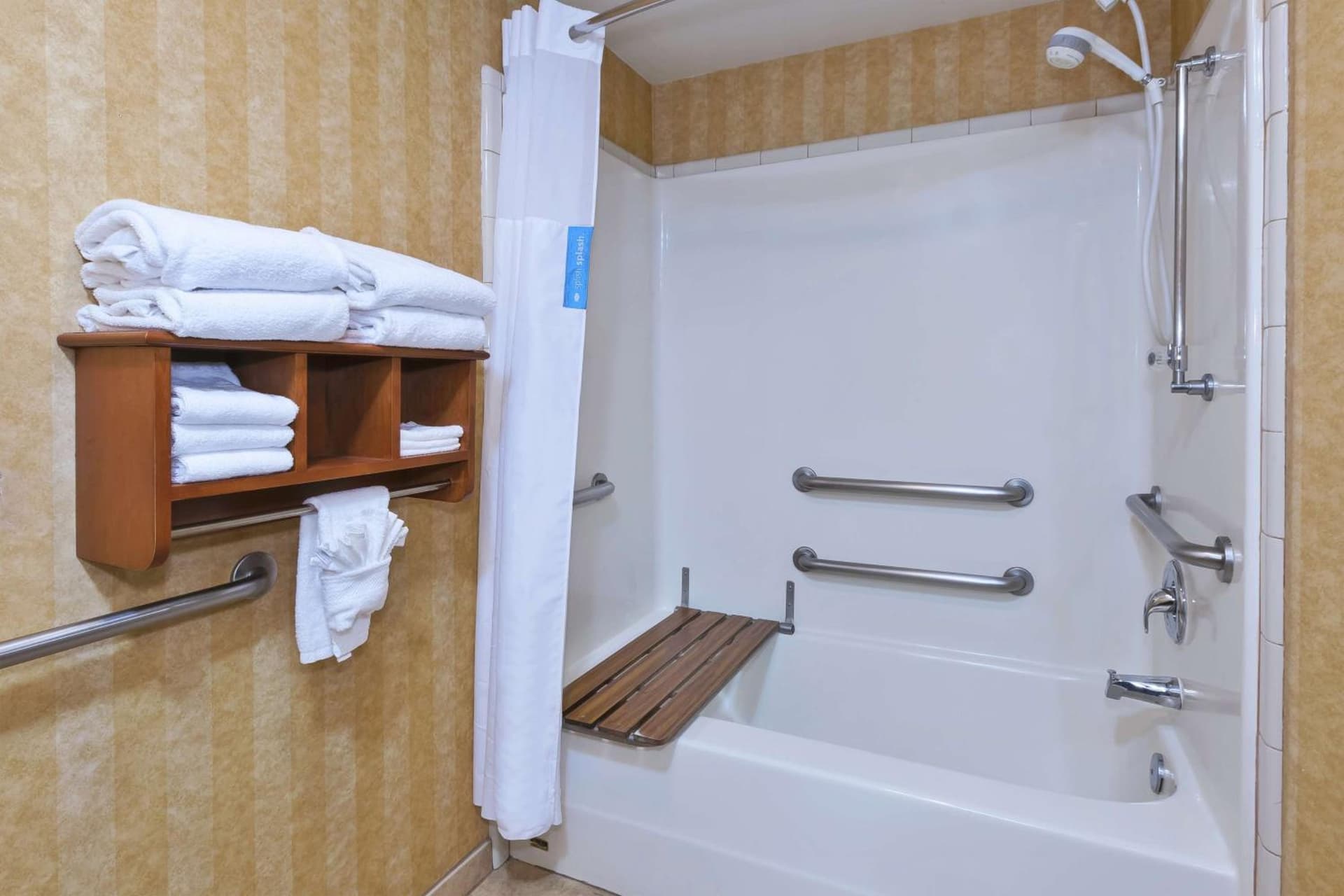 Country Inn & Suites by Radisson, Idaho Falls at the Mall gallery photo in Idaho Falls, ID — image 18