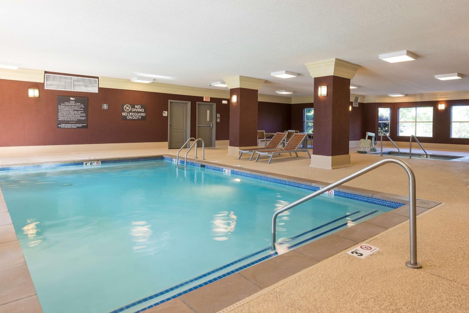 Homewood Suites by Hilton Indianapolis Northwest interior in Indianapolis, IN — gallery photo 2