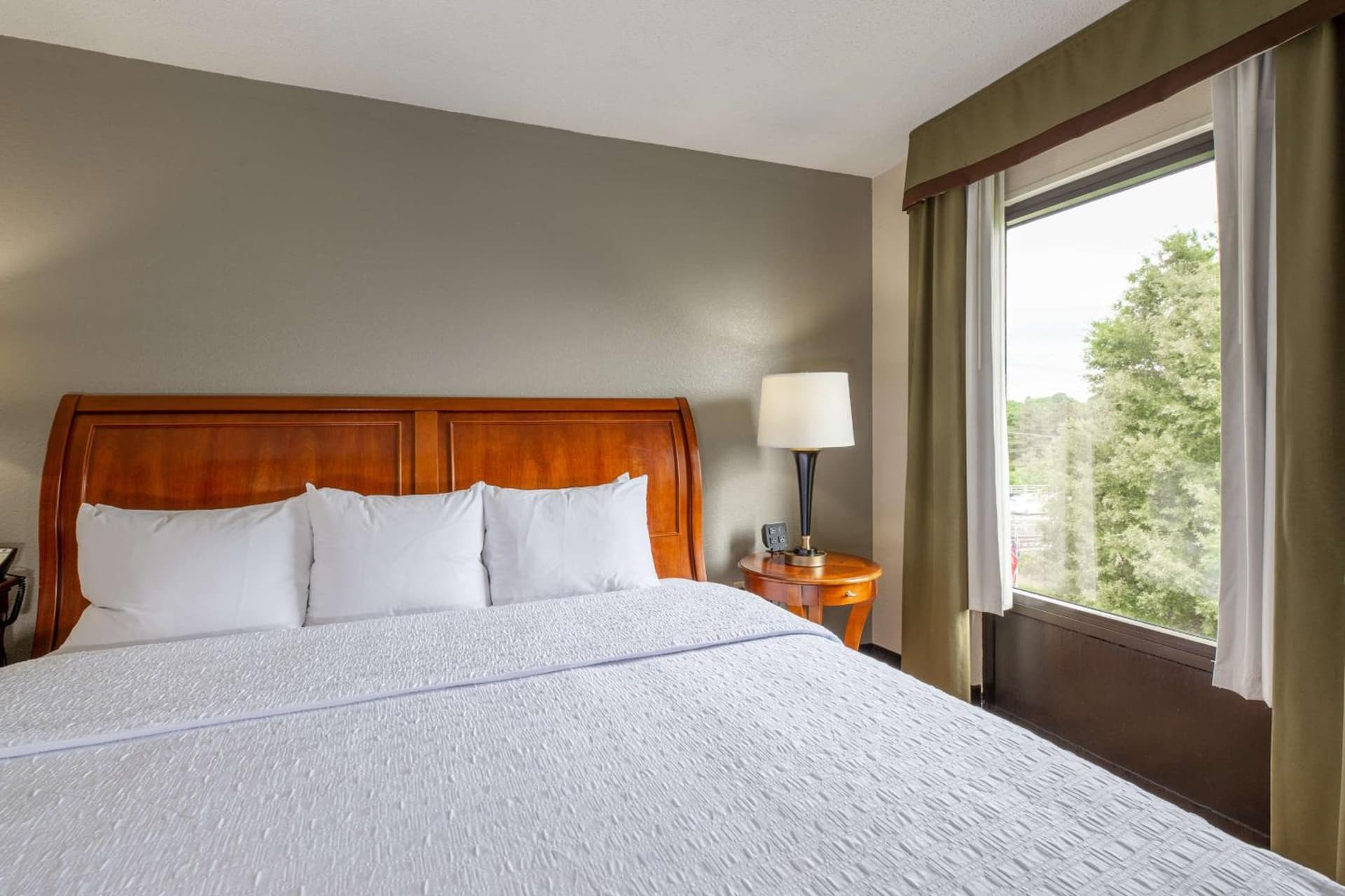 Hampton Inn Winston-Salem Hanes Mall gallery photo in Winston-Salem, NC — image 38