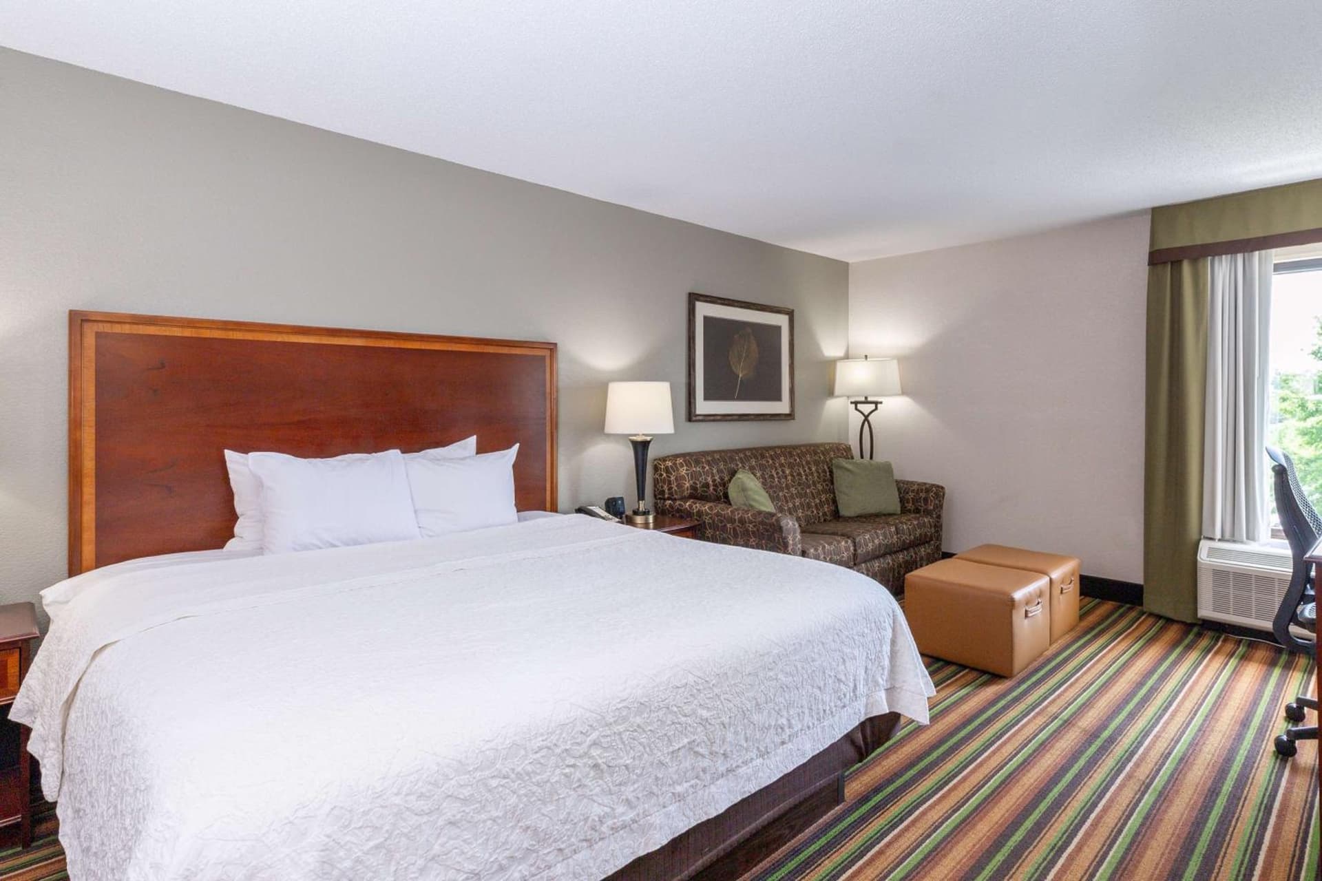 Hampton Inn Winston-Salem Hanes Mall gallery photo in Winston-Salem, NC — image 9