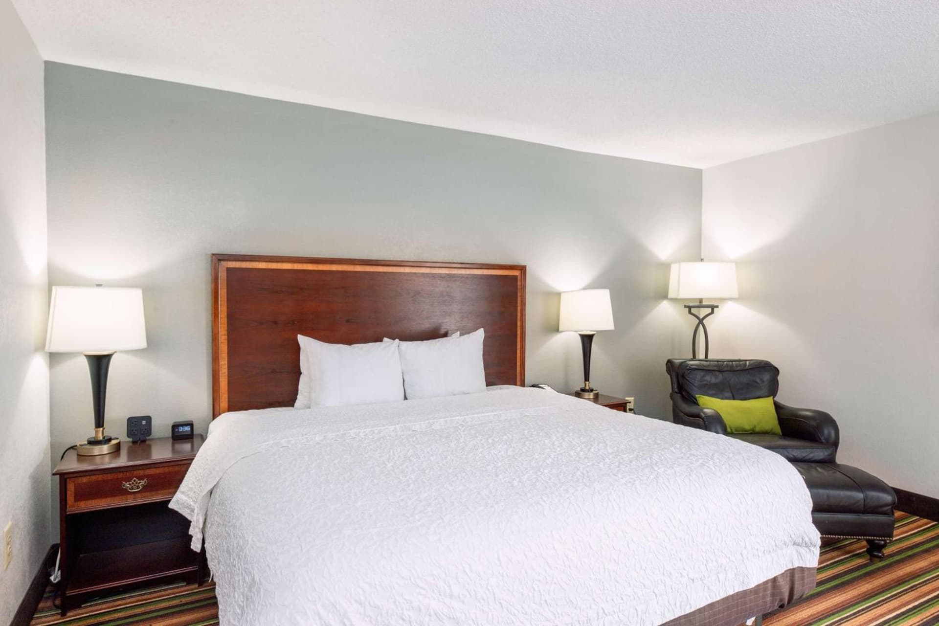 Hampton Inn Winston-Salem Hanes Mall gallery photo in Winston-Salem, NC — image 19
