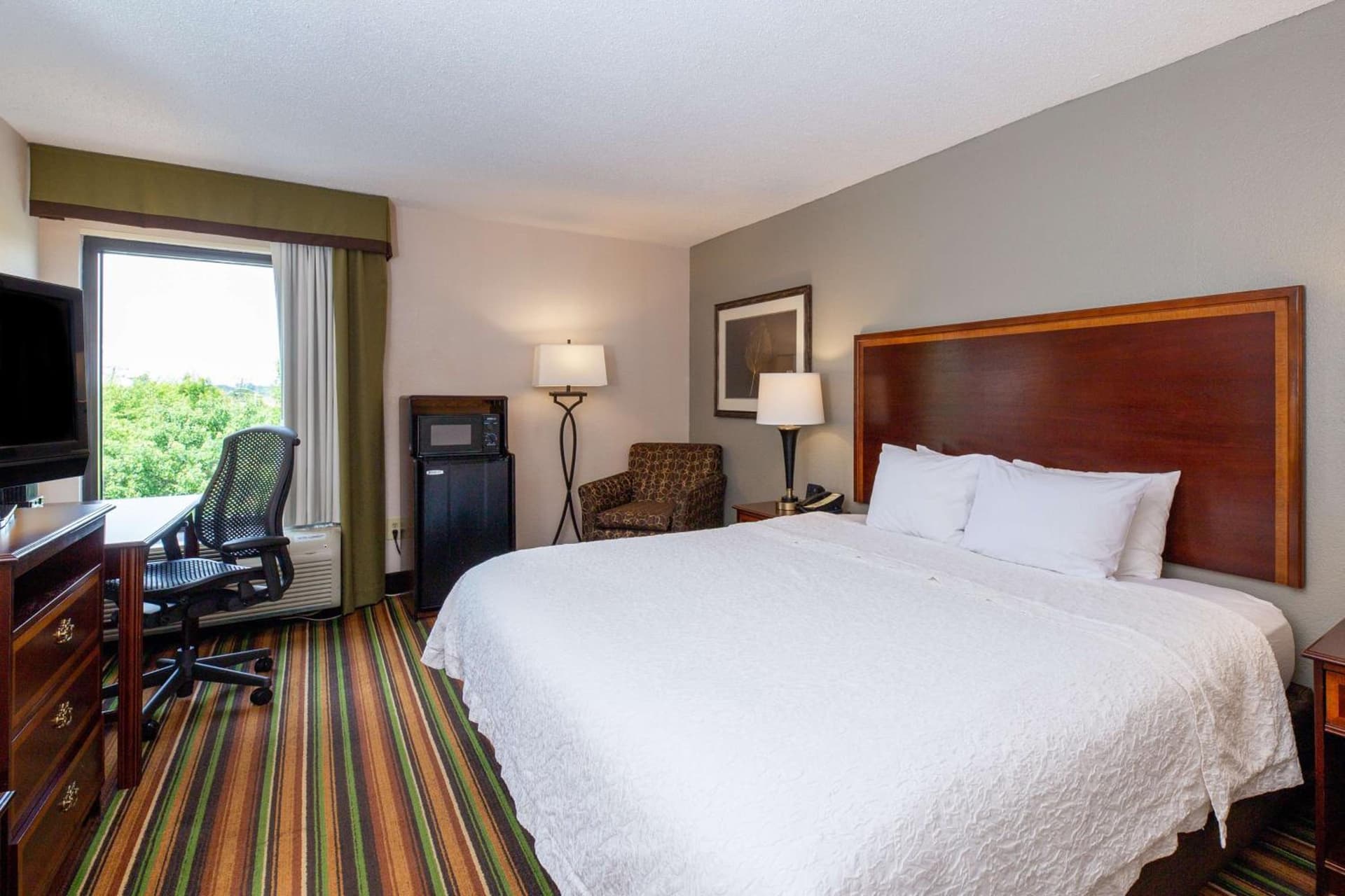 Hampton Inn Winston-Salem Hanes Mall gallery photo in Winston-Salem, NC — image 15