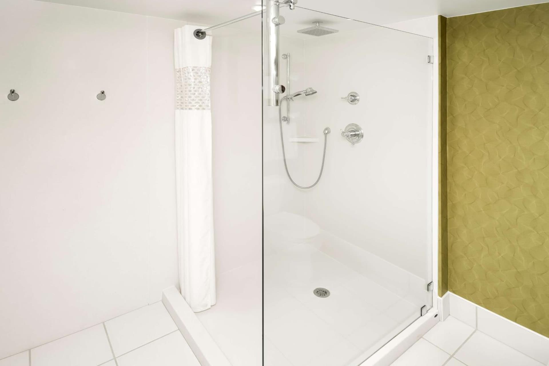 Hampton Inn Winston-Salem Hanes Mall gallery photo in Winston-Salem, NC — image 18
