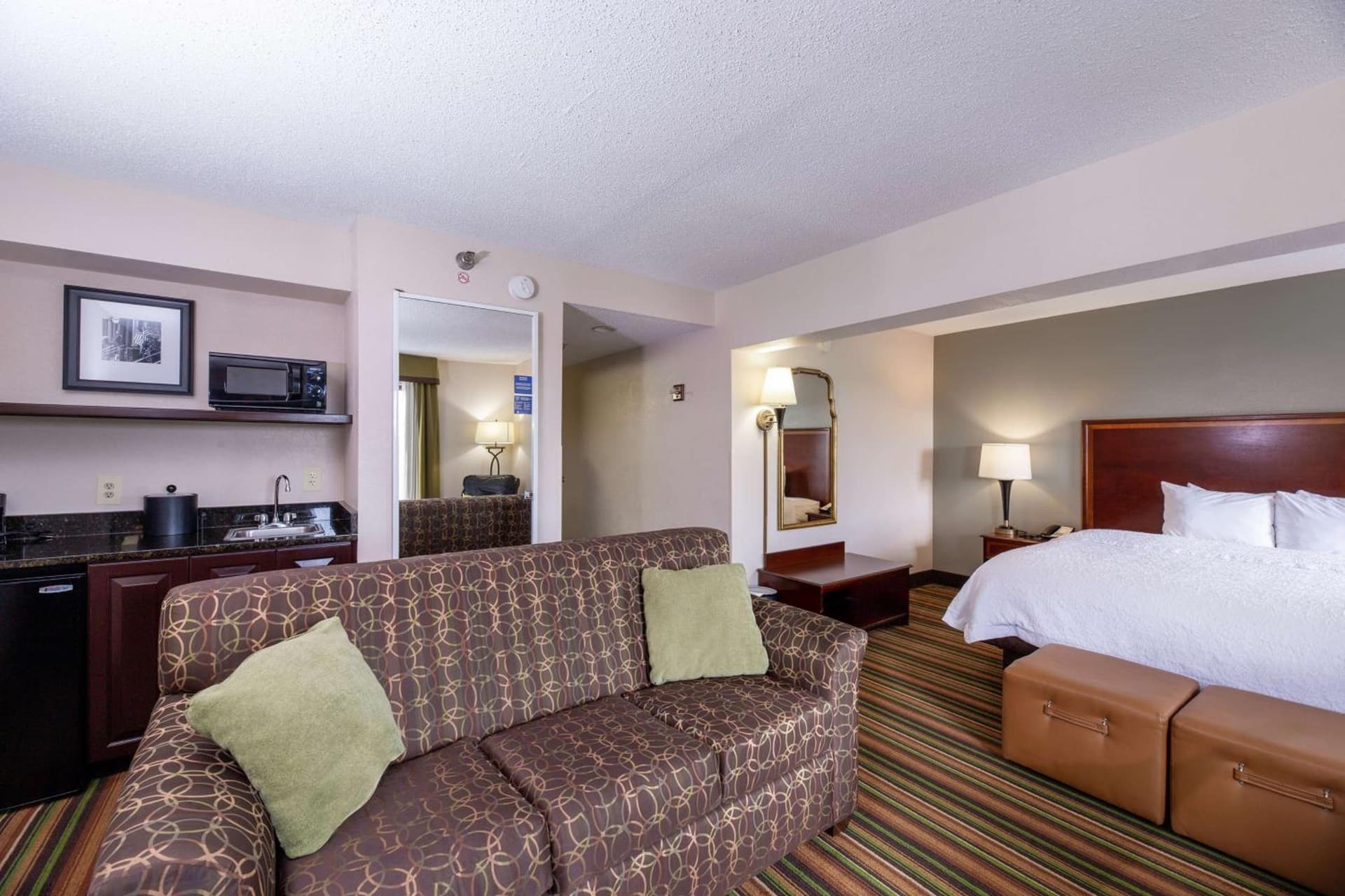 Hampton Inn Winston-Salem Hanes Mall gallery photo in Winston-Salem, NC — image 6