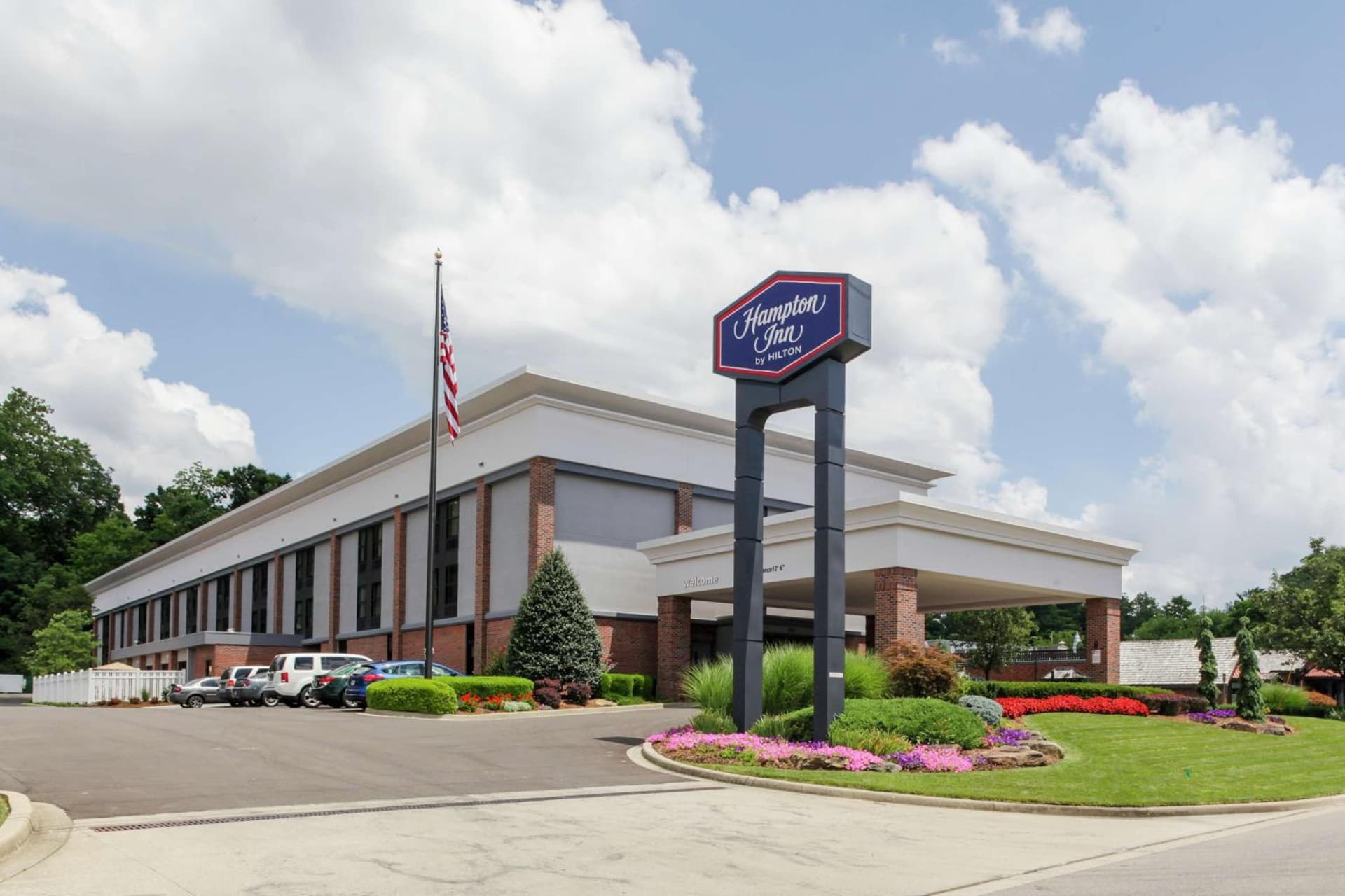 Hampton Inn Jasper featured exterior or lobby in Jasper, IN — similar hotel