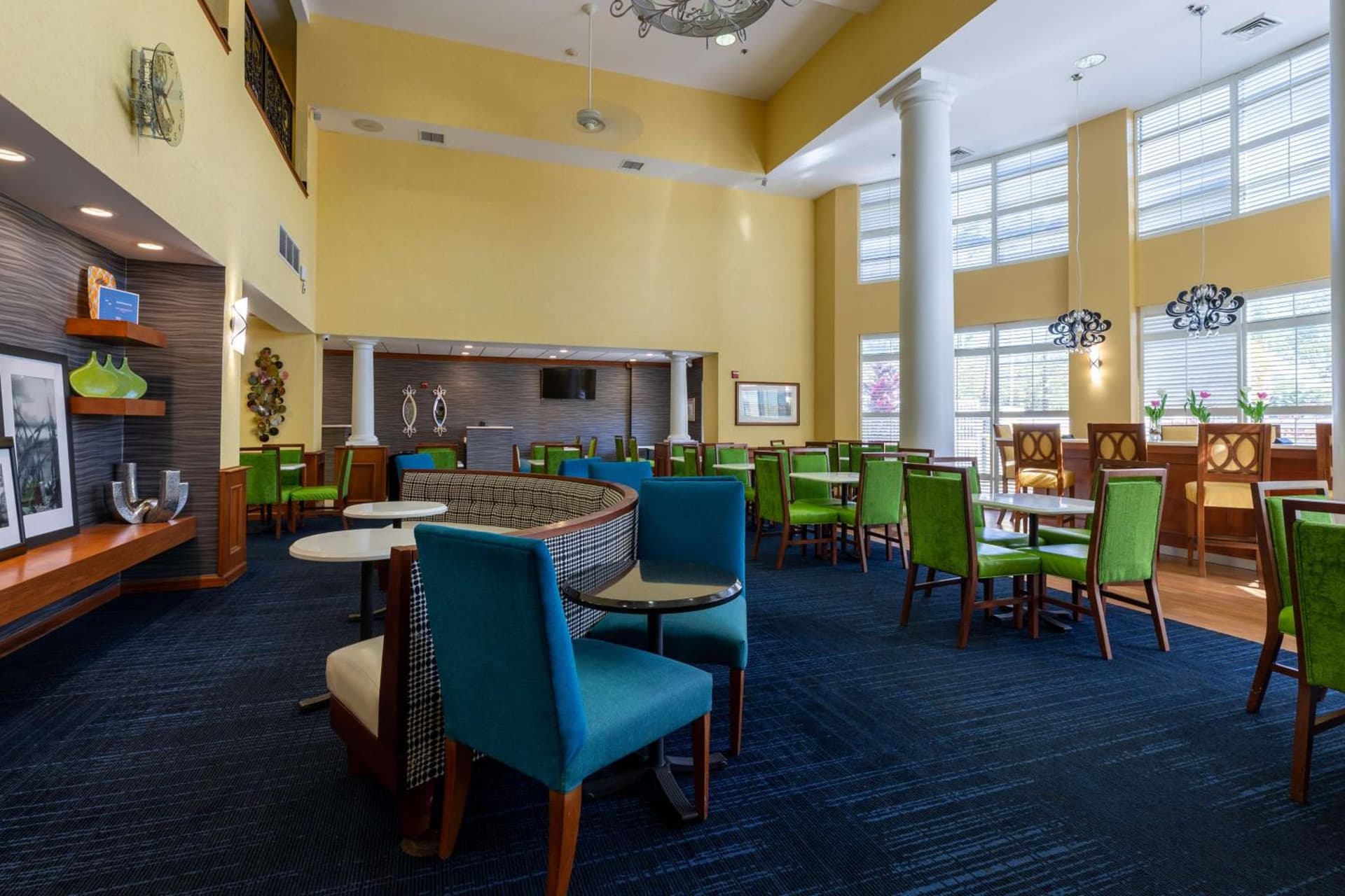 Hampton Inn & Suites Jacksonville Deerwood Park gallery photo in Jacksonville, FL — image 24