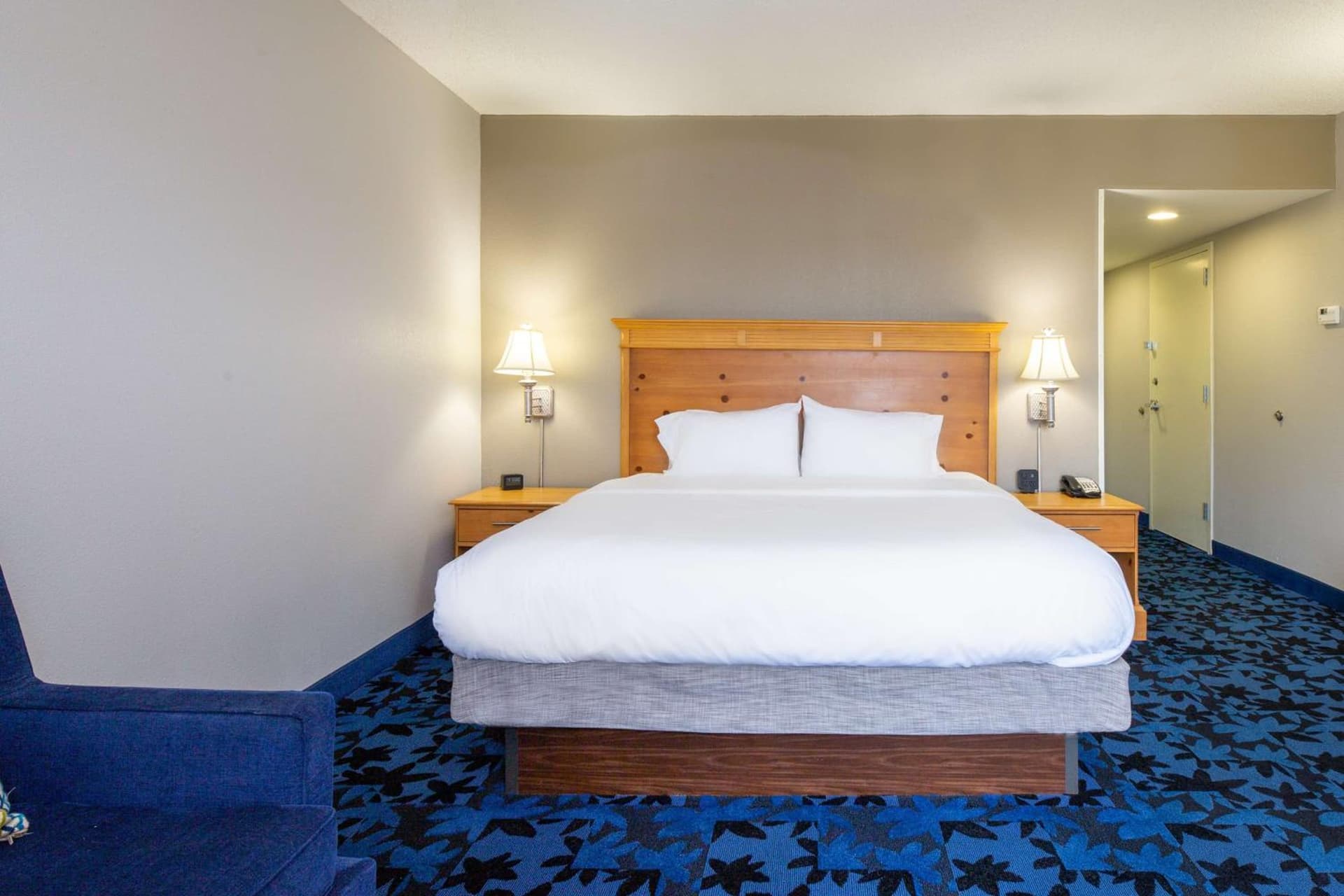 Hampton Inn & Suites Jacksonville Deerwood Park gallery photo in Jacksonville, FL — image 22