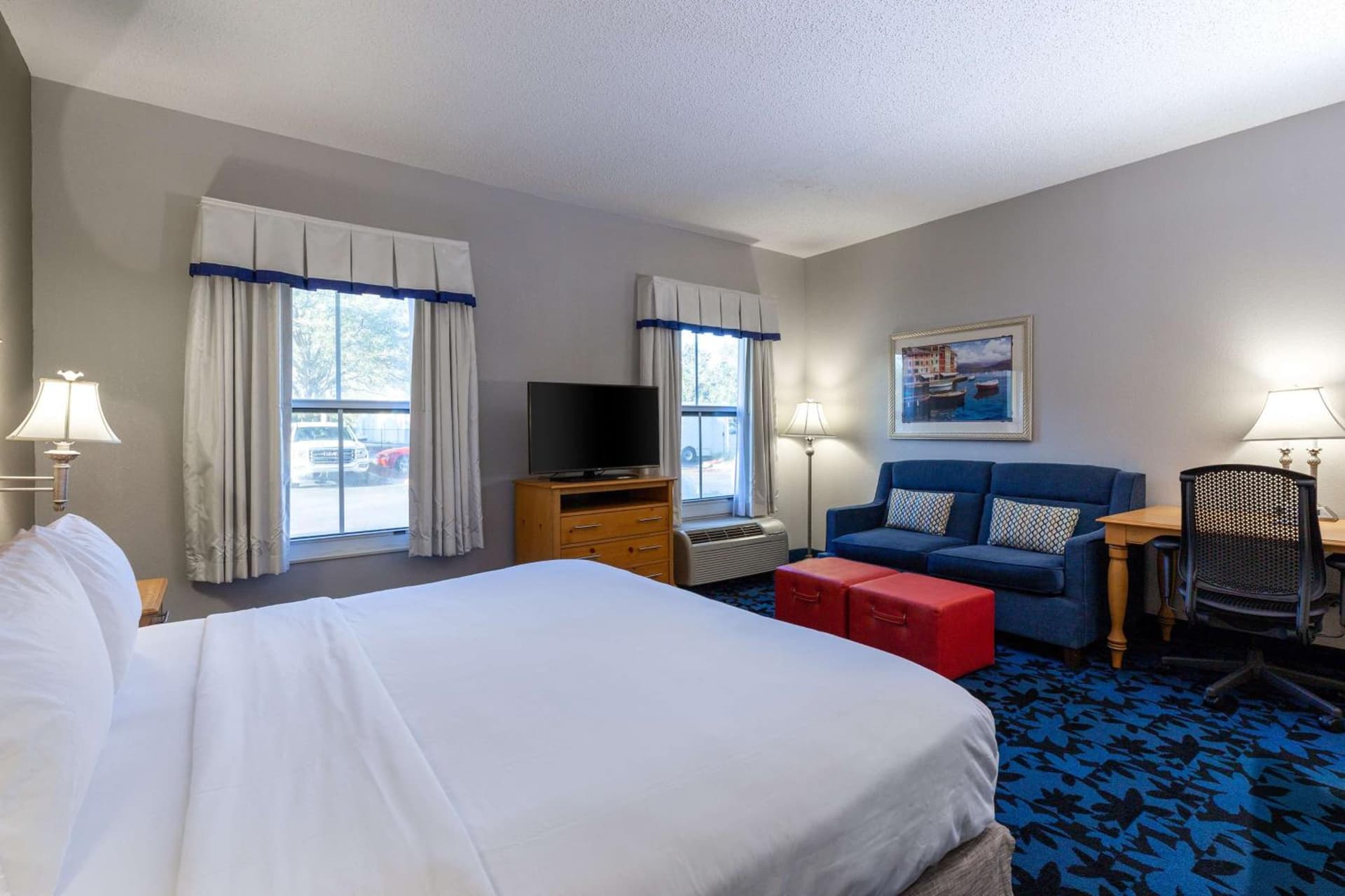 Hampton Inn & Suites Jacksonville Deerwood Park gallery photo in Jacksonville, FL — image 42