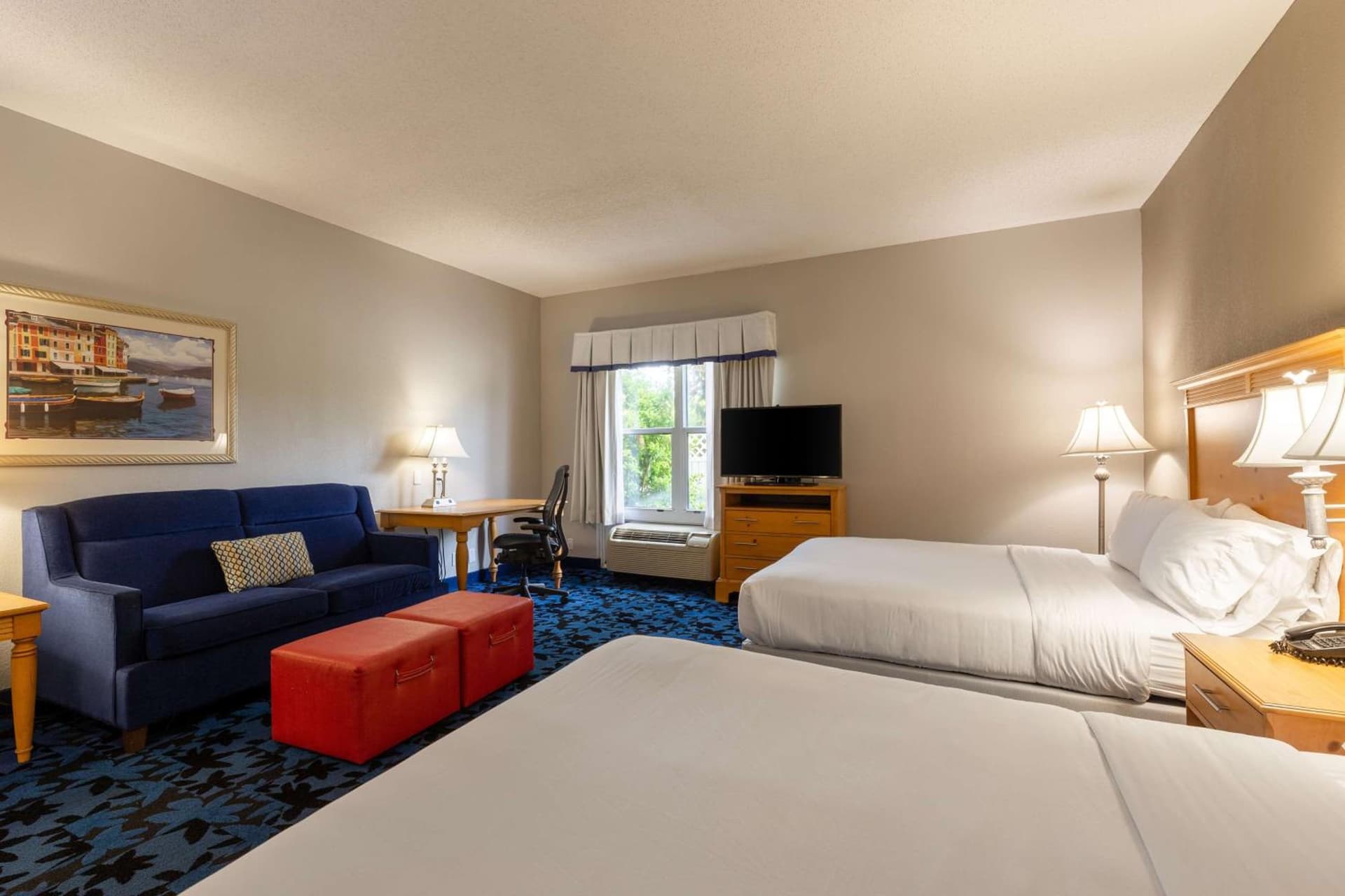 Hampton Inn & Suites Jacksonville Deerwood Park gallery photo in Jacksonville, FL — image 6