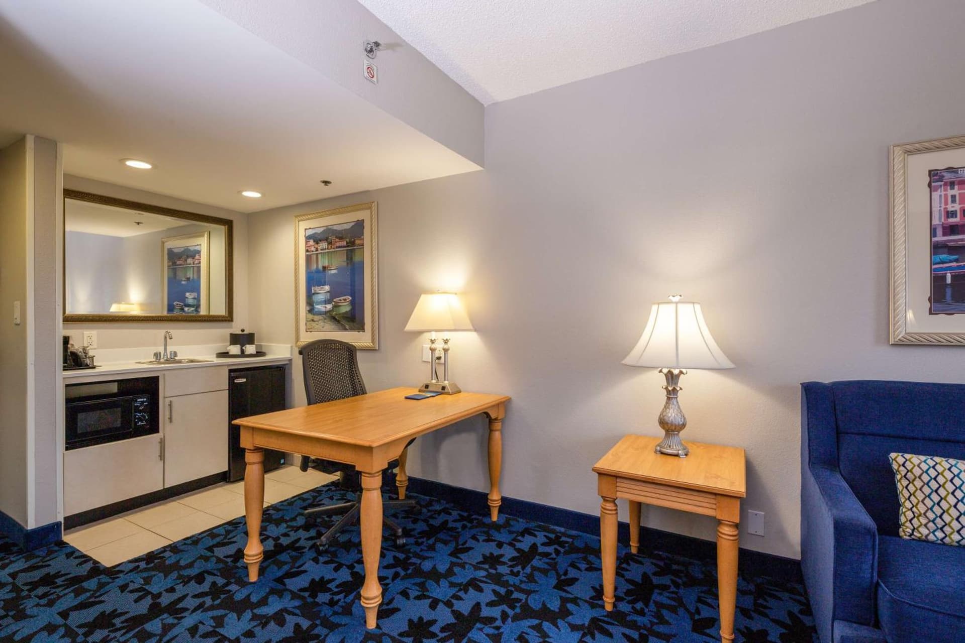 Hampton Inn & Suites Jacksonville Deerwood Park gallery photo in Jacksonville, FL — image 46