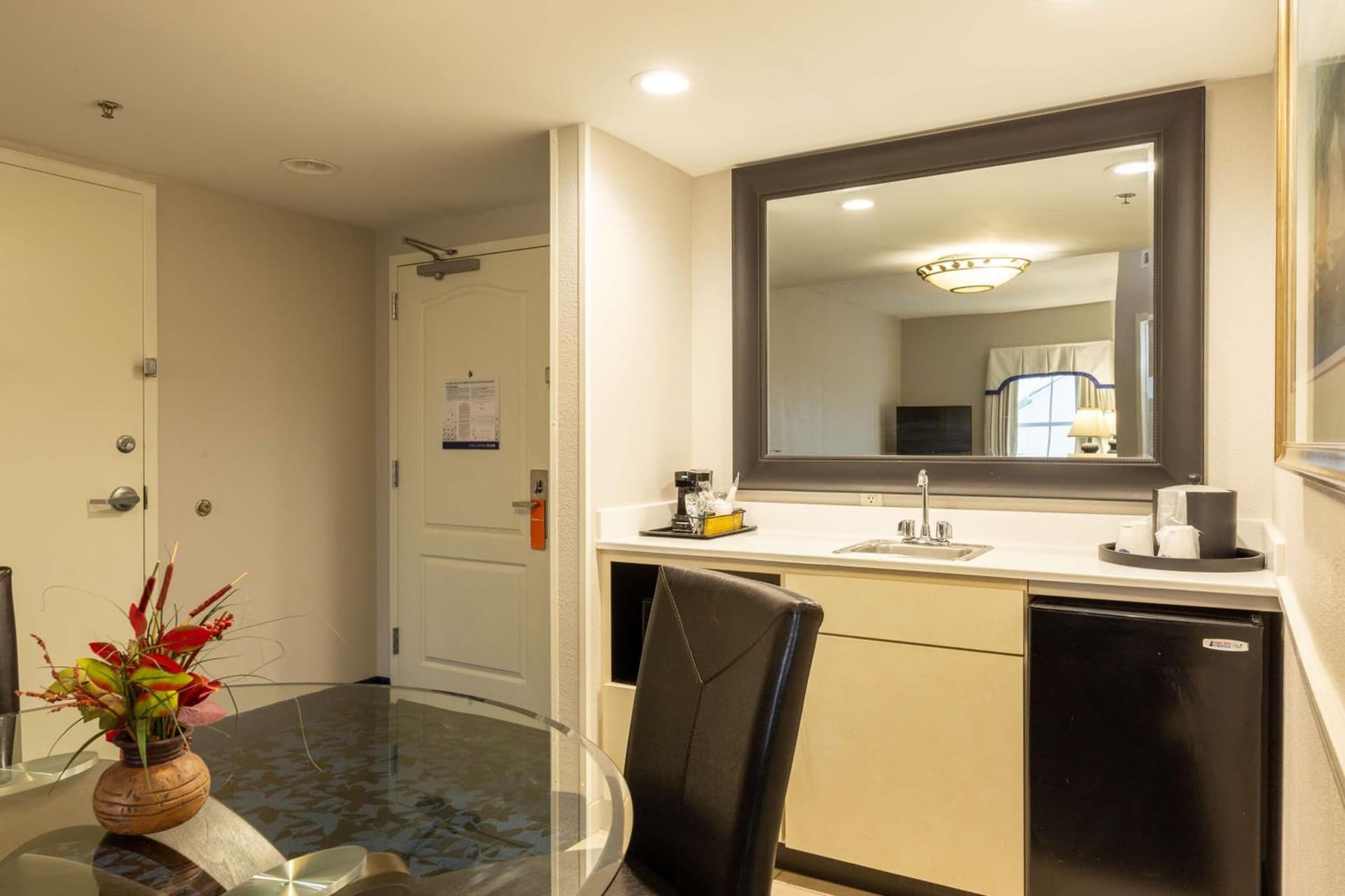 Hampton Inn & Suites Jacksonville Deerwood Park gallery photo in Jacksonville, FL — image 62