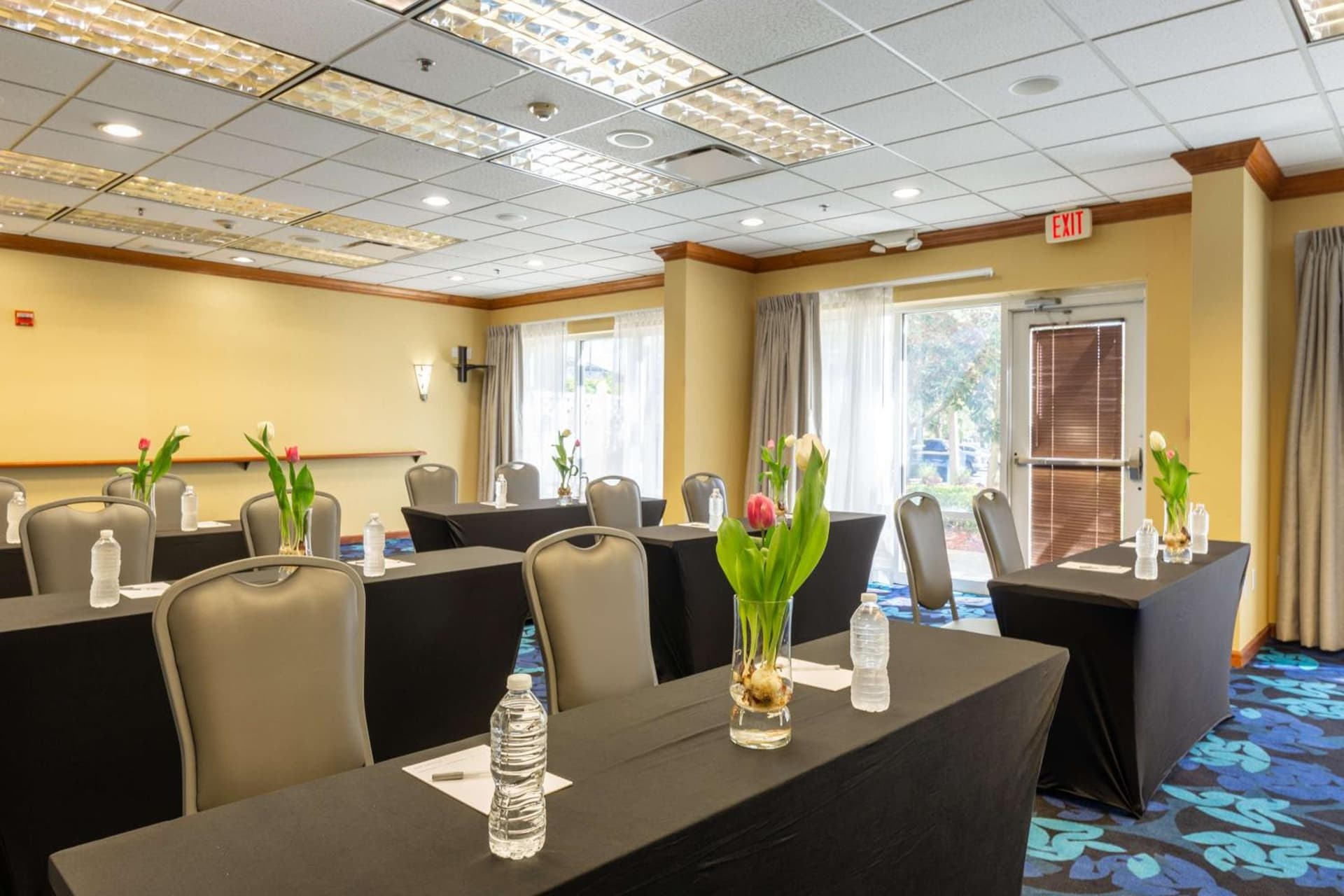 Hampton Inn & Suites Jacksonville Deerwood Park gallery photo in Jacksonville, FL — image 38