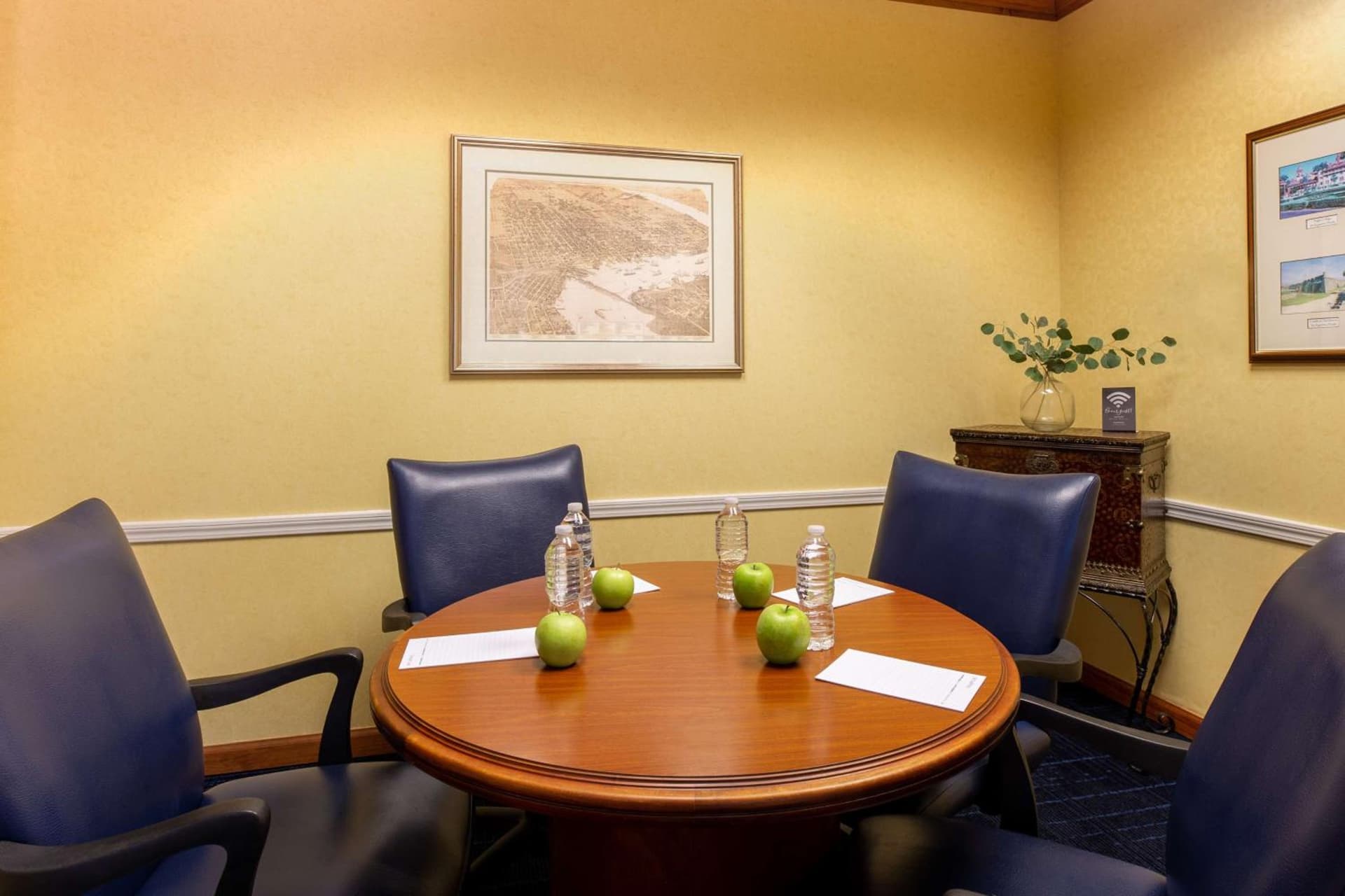 Hampton Inn & Suites Jacksonville Deerwood Park gallery photo in Jacksonville, FL — image 35