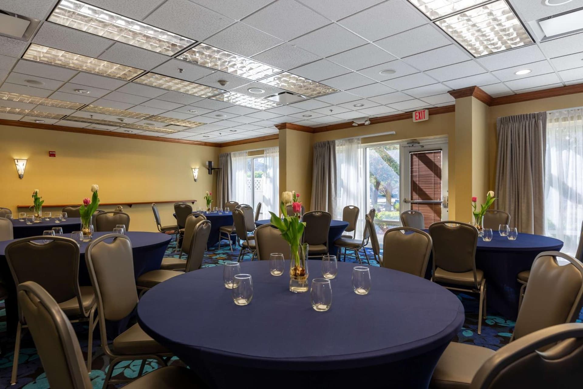 Hampton Inn & Suites Jacksonville Deerwood Park gallery photo in Jacksonville, FL — image 27