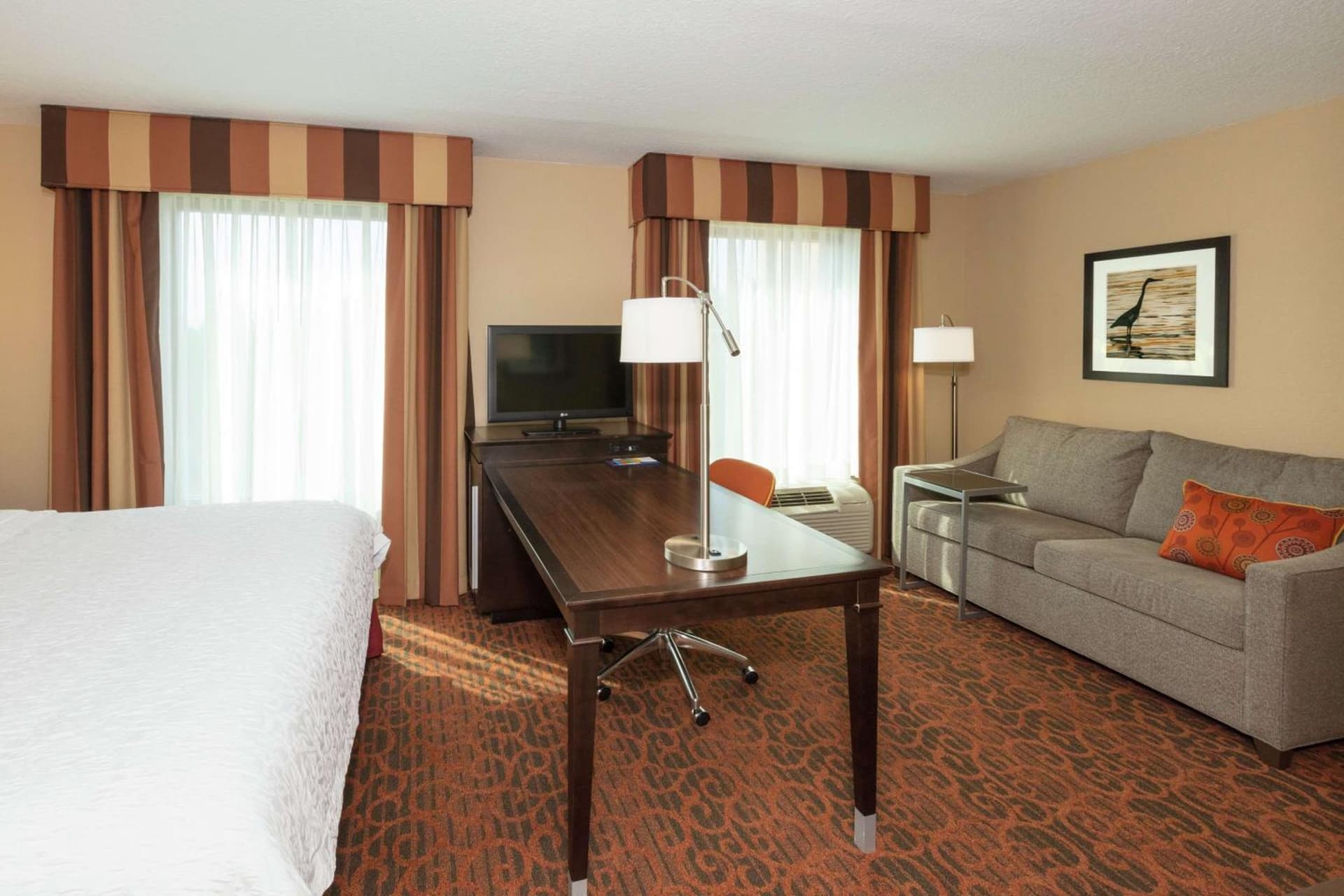 Hampton Inn & Suites Jacksonville-Airport gallery photo in Jacksonville, FL — image 11