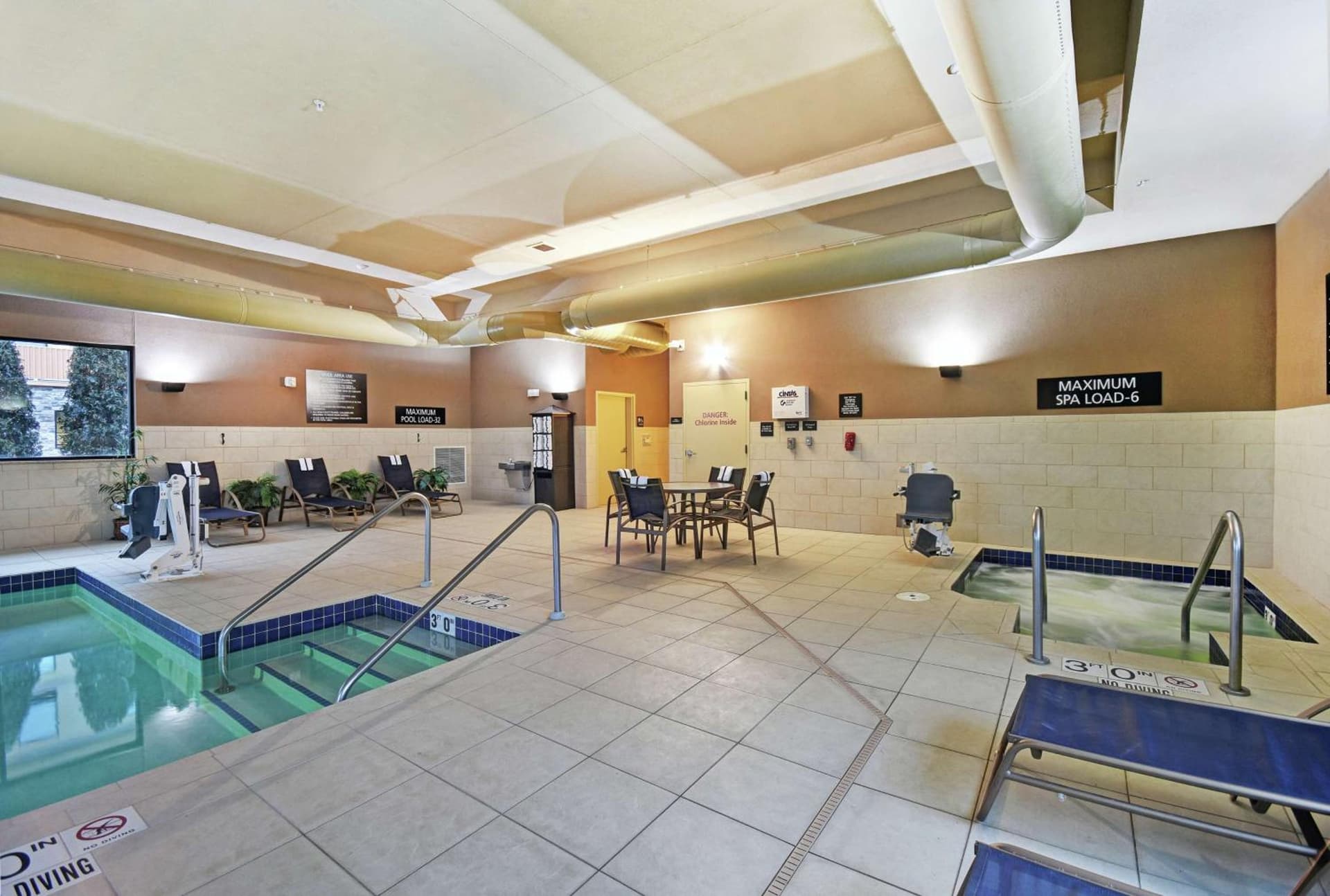 Hampton Inn Beloit gallery photo in Beloit, WI — image 36
