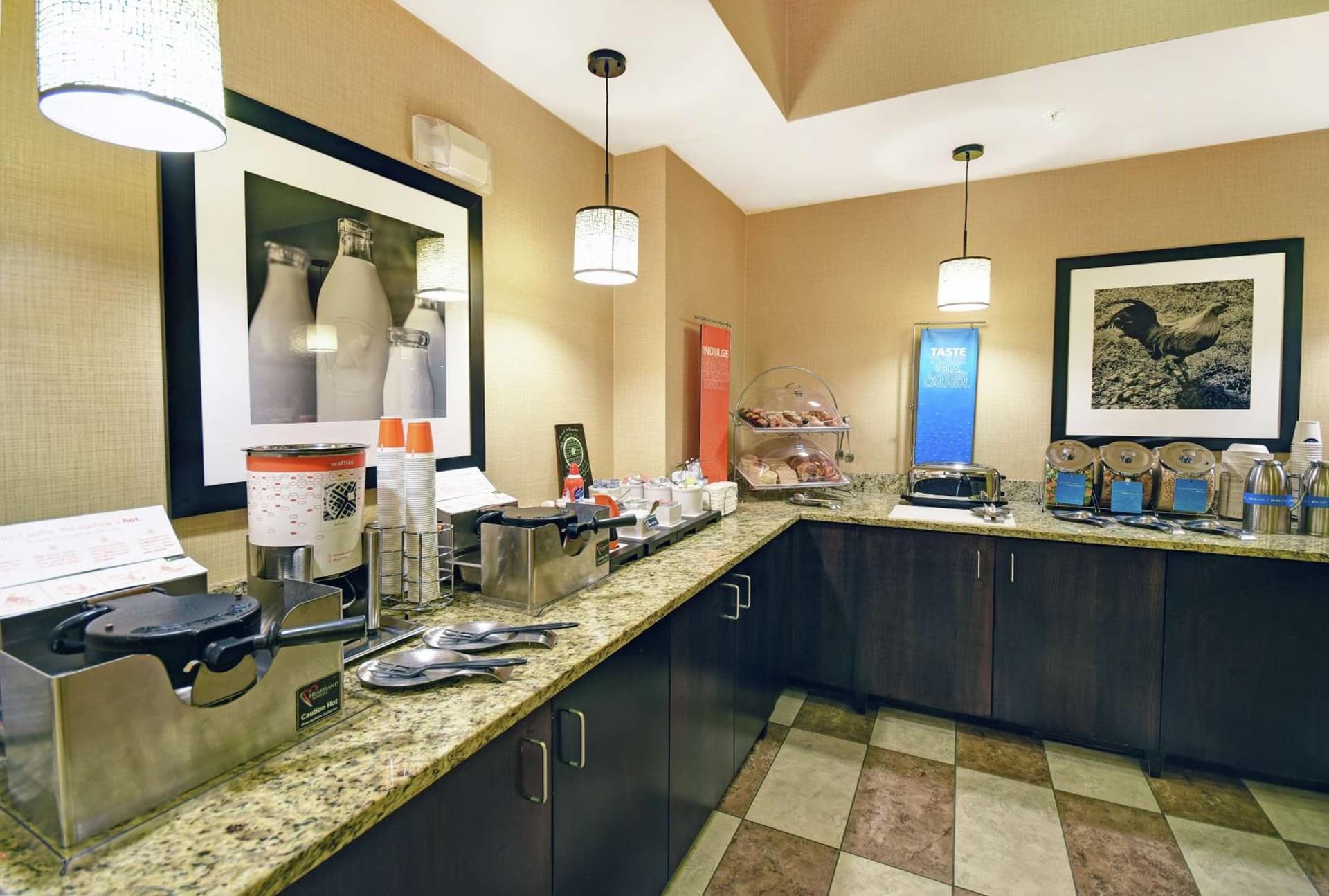Hampton Inn Beloit gallery photo in Beloit, WI — image 18