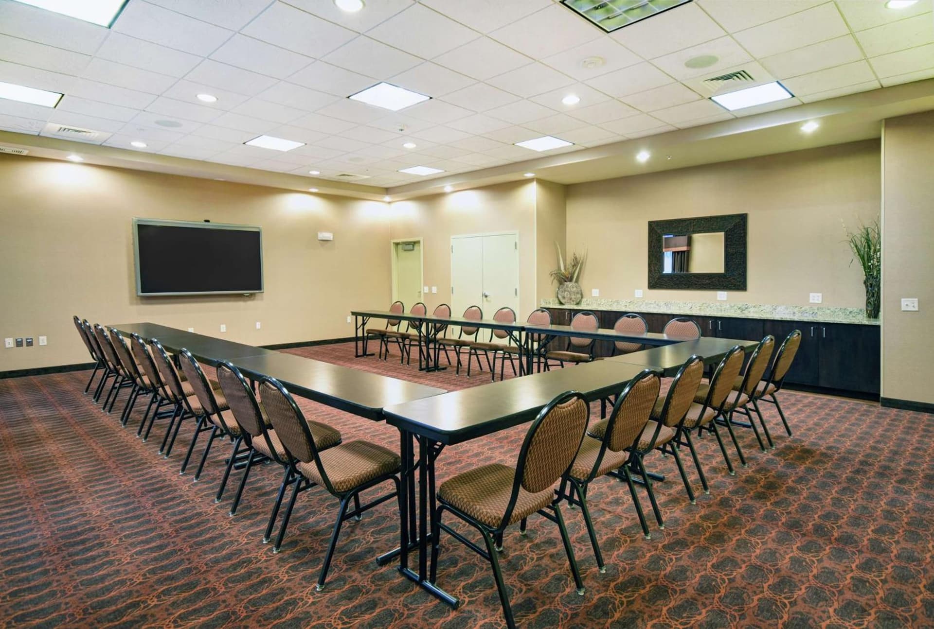Hampton Inn Beloit gallery photo in Beloit, WI — image 26