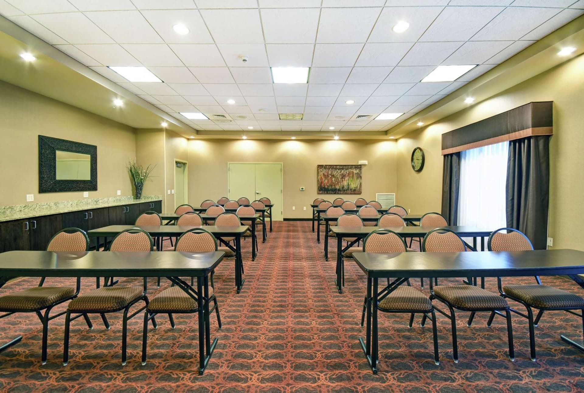 Hampton Inn Beloit gallery photo in Beloit, WI — image 17