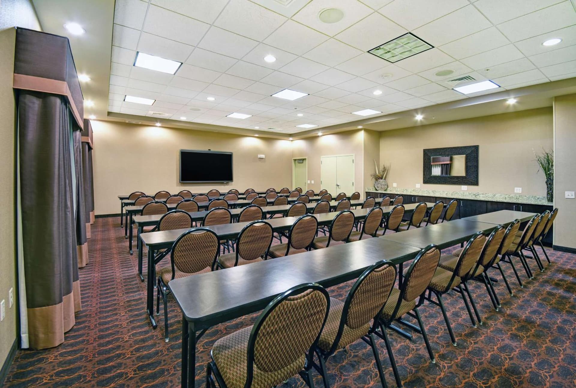 Hampton Inn Beloit gallery photo in Beloit, WI — image 10