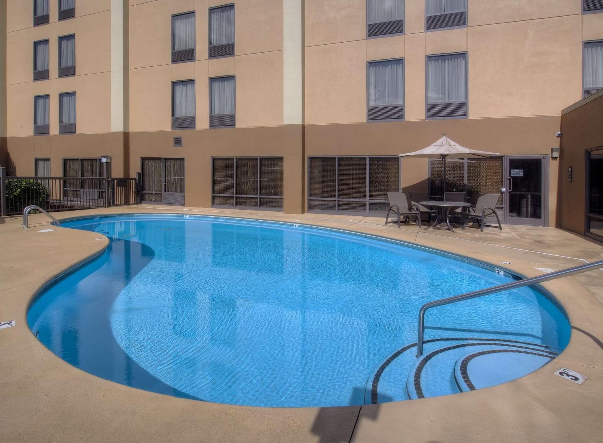 Hampton Inn Kingsport gallery photo in Kingsport, TN — image 9