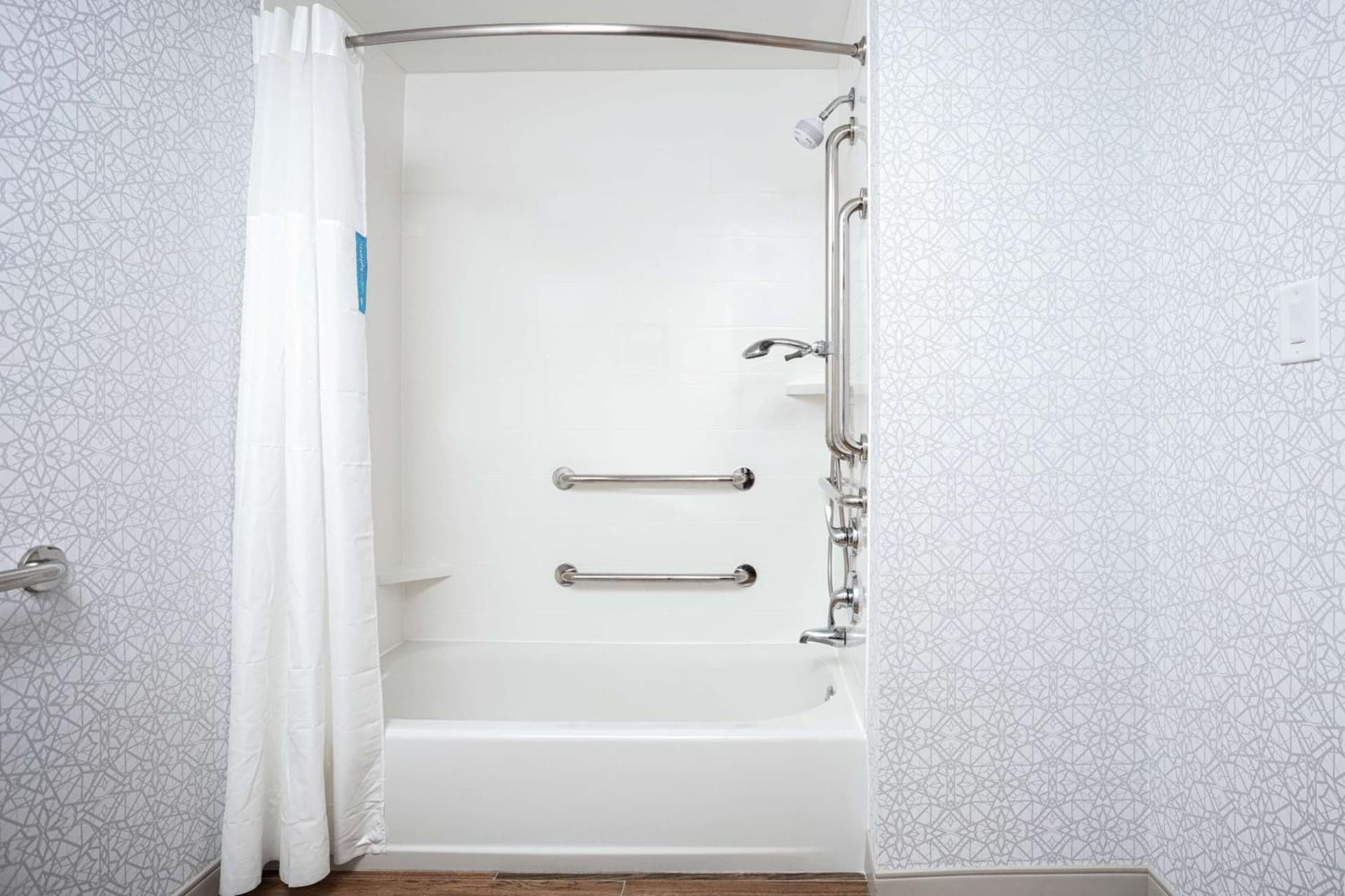 Hampton Inn Kingsport interior in Kingsport, TN — gallery photo 2