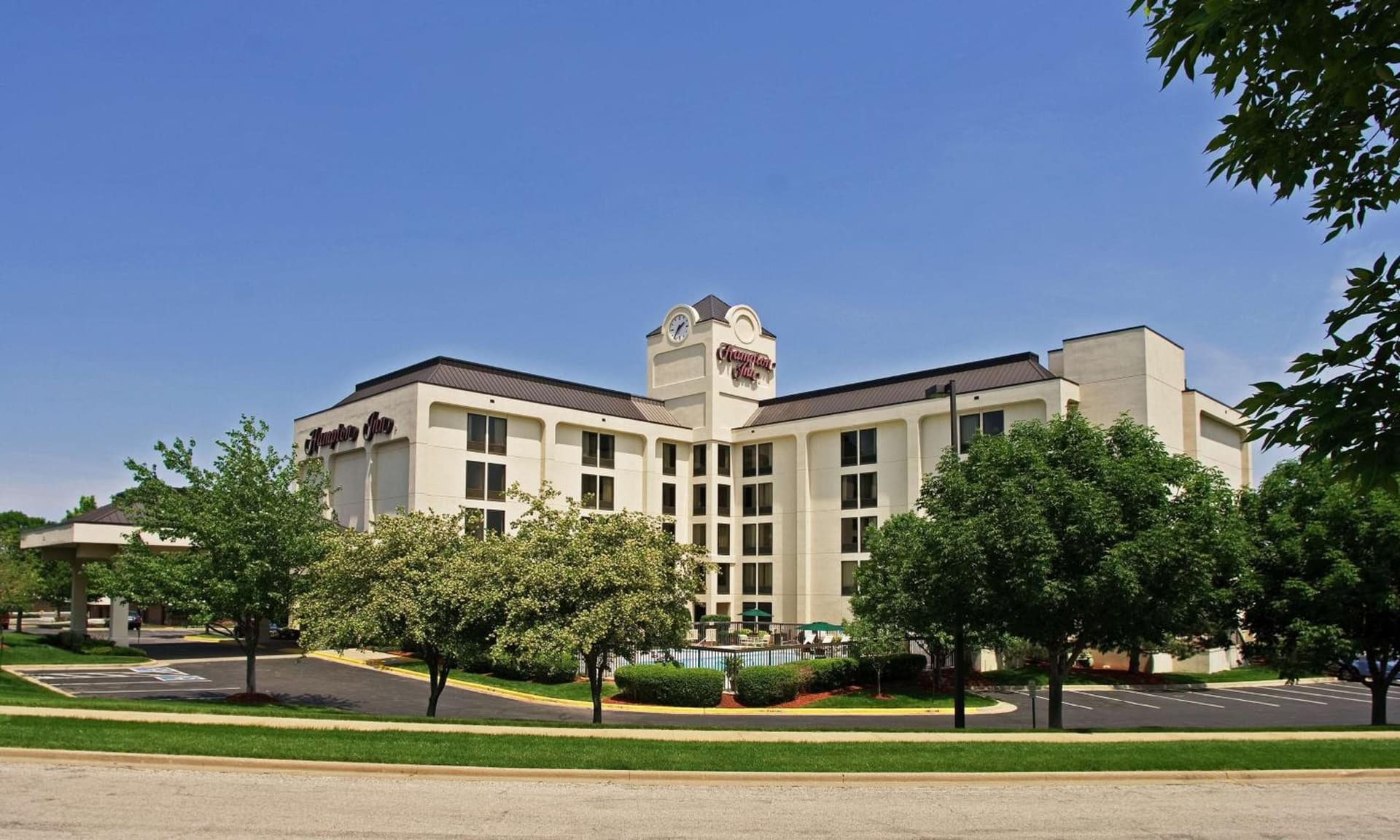 Hampton Inn Overland Park interior in Overland Park, KS — gallery photo 2