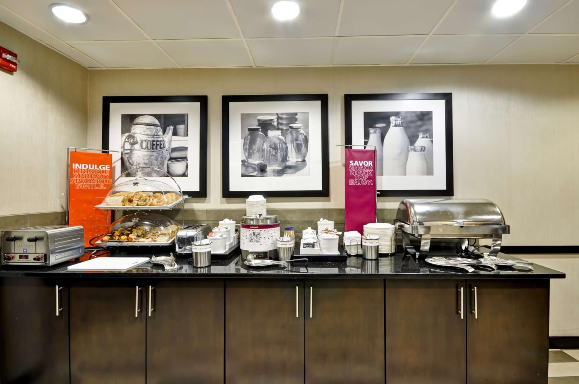 Hampton Inn Overland Park gallery photo in Overland Park, KS — image 12