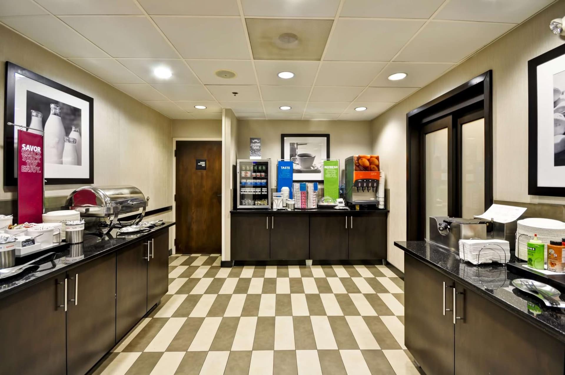 Hampton Inn Overland Park gallery photo in Overland Park, KS — image 18