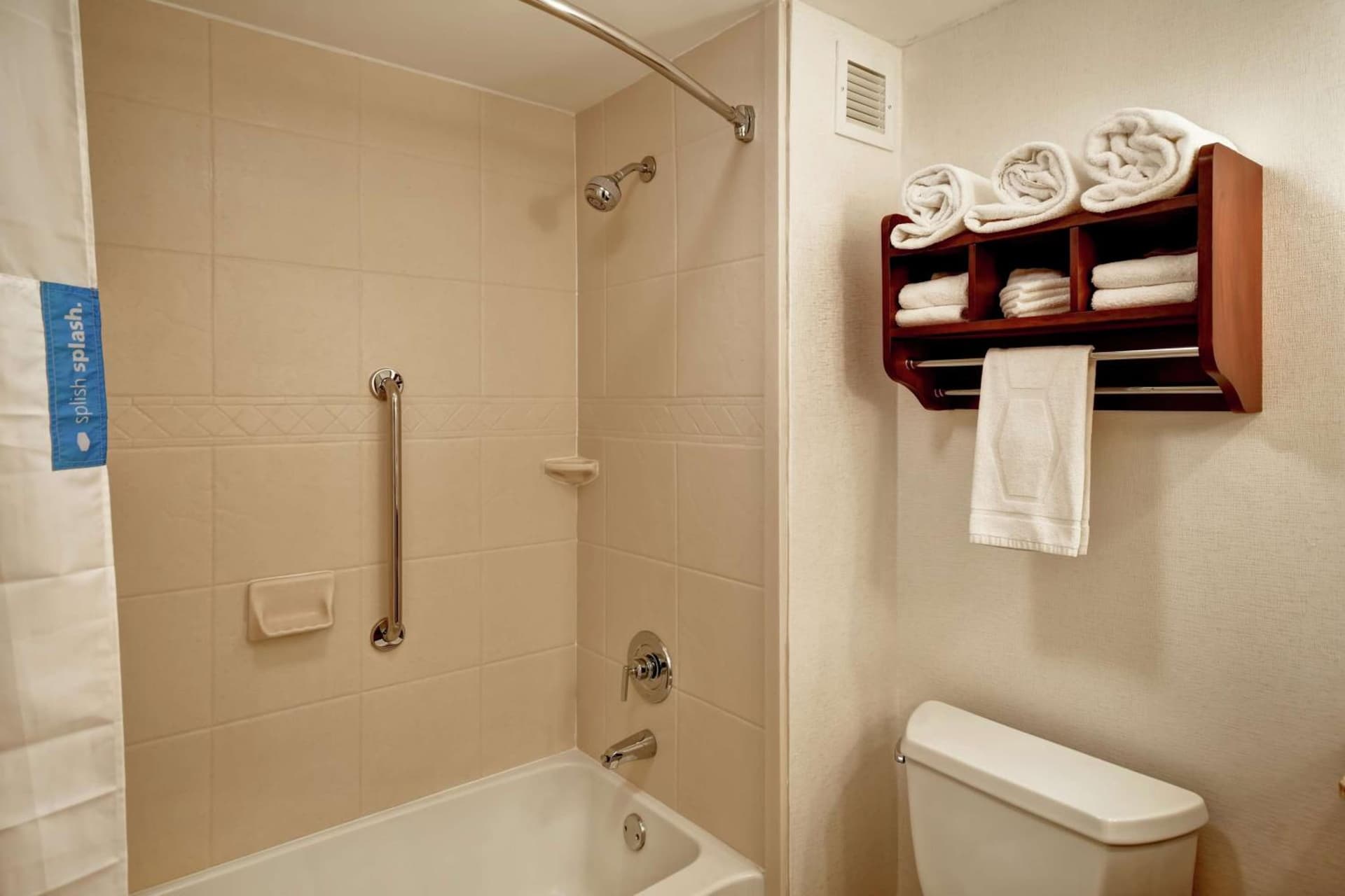 Hampton Inn Overland Park gallery photo in Overland Park, KS — image 10
