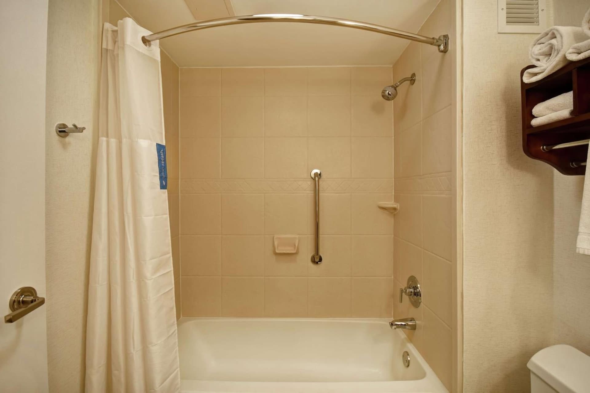 Hampton Inn Overland Park gallery photo in Overland Park, KS — image 25