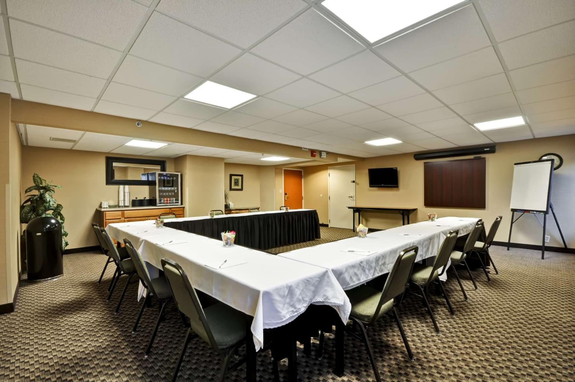 Hampton Inn Overland Park gallery photo in Overland Park, KS — image 9
