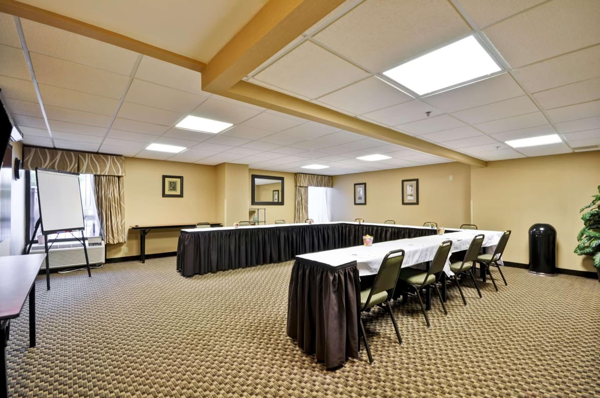Hampton Inn Overland Park gallery photo in Overland Park, KS — image 19