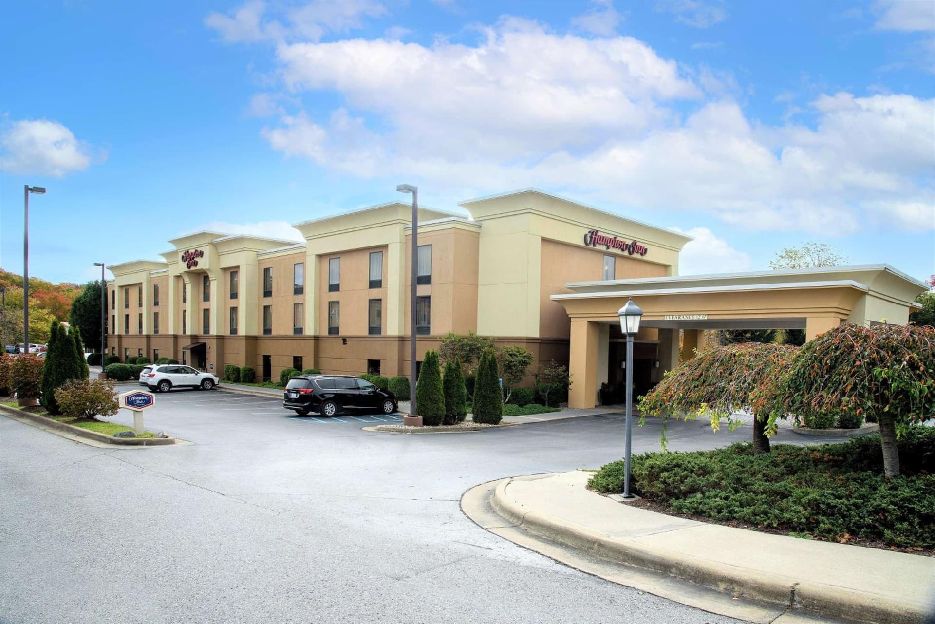 Hampton Inn Lewisburg property views in Lewisburg, WV — gallery photo 3