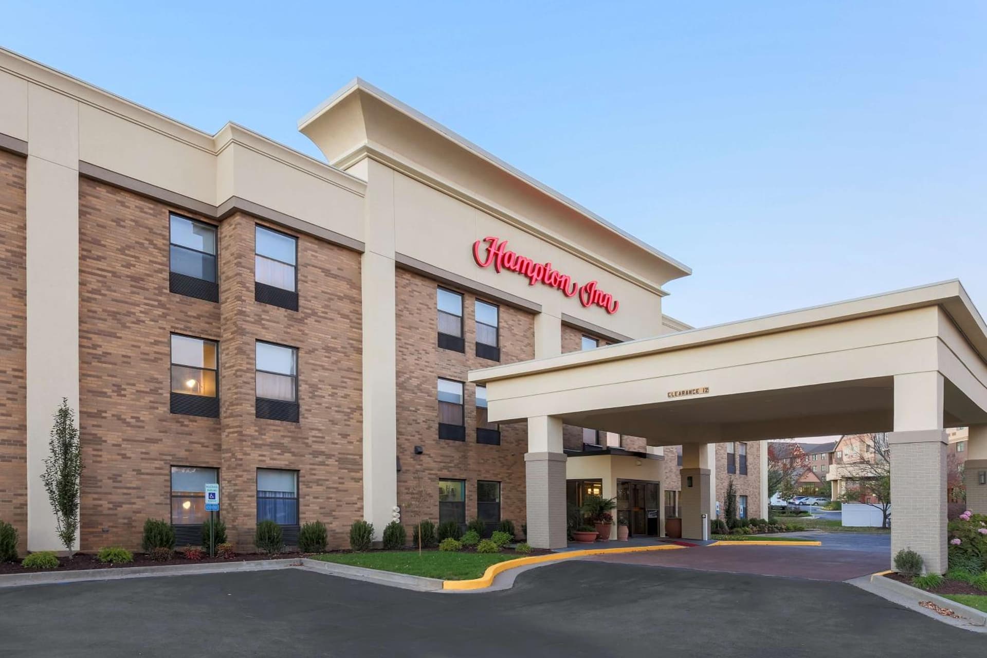 Hampton Inn Lexington South-Keeneland Airport interior in Lexington, KY — gallery photo 2
