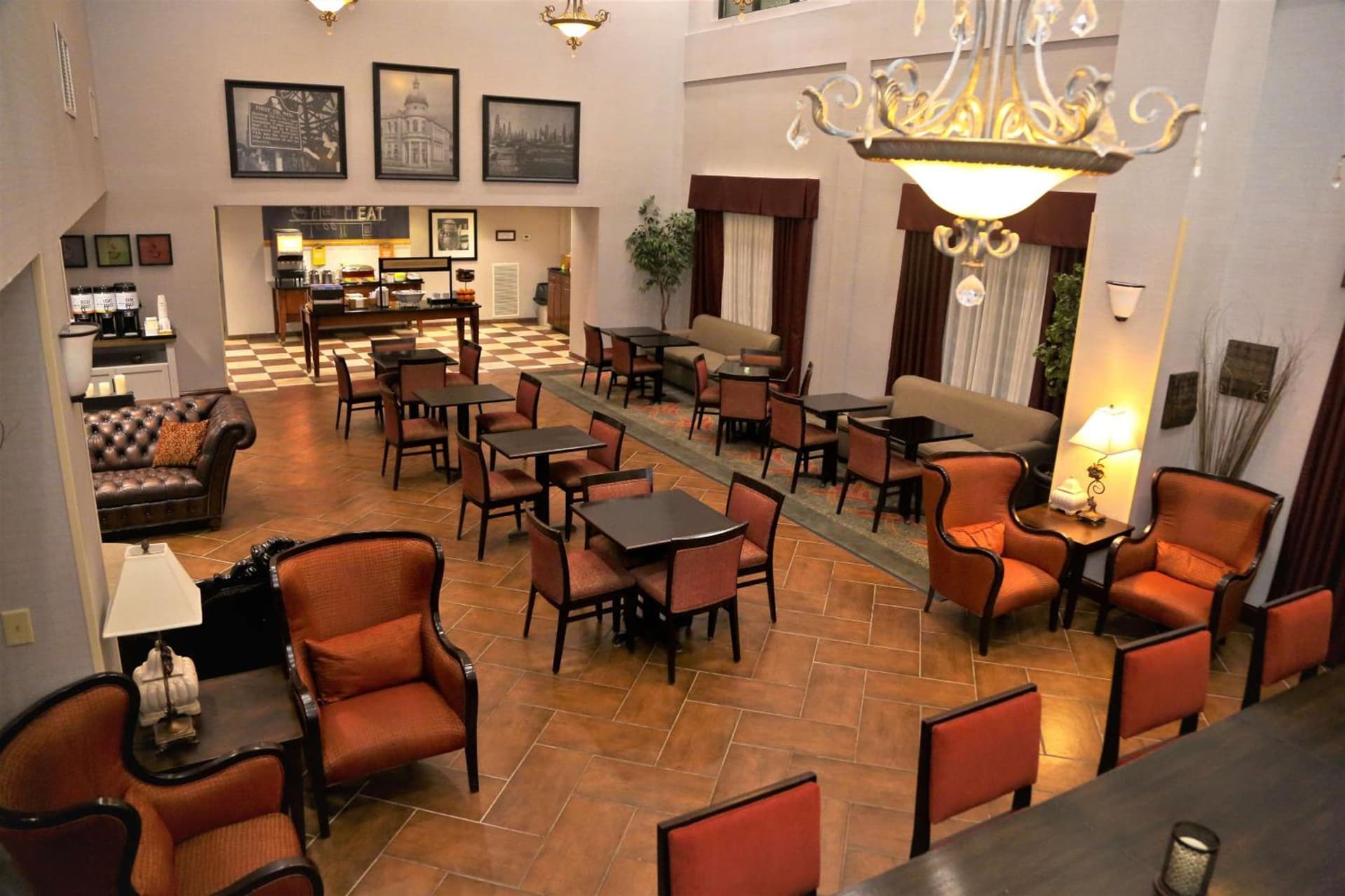 Hampton Inn & Suites Jennings interior in Jennings, LA — gallery photo 2