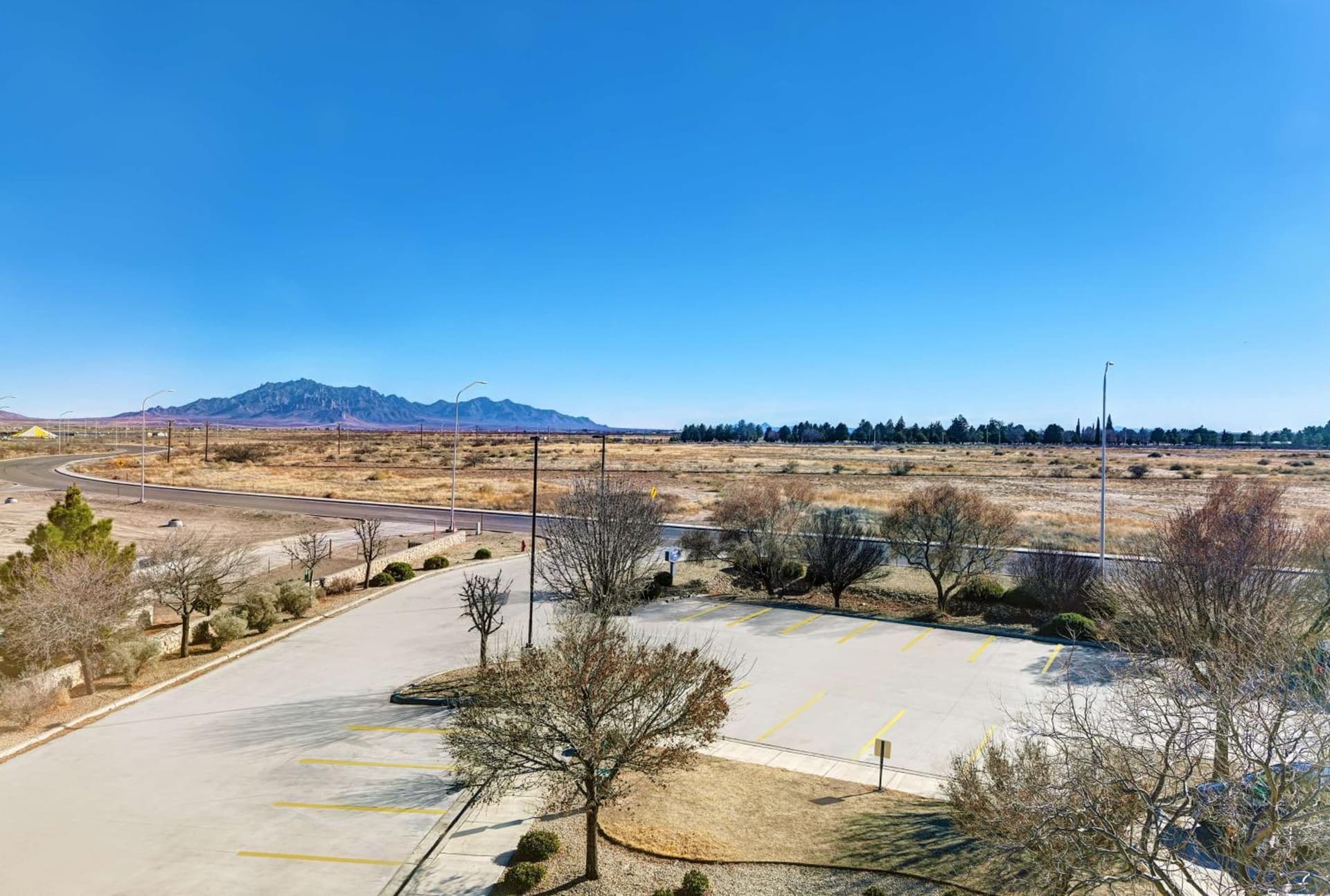 Hampton Inn By Hilton Deming interior in Deming, NM — gallery photo 2