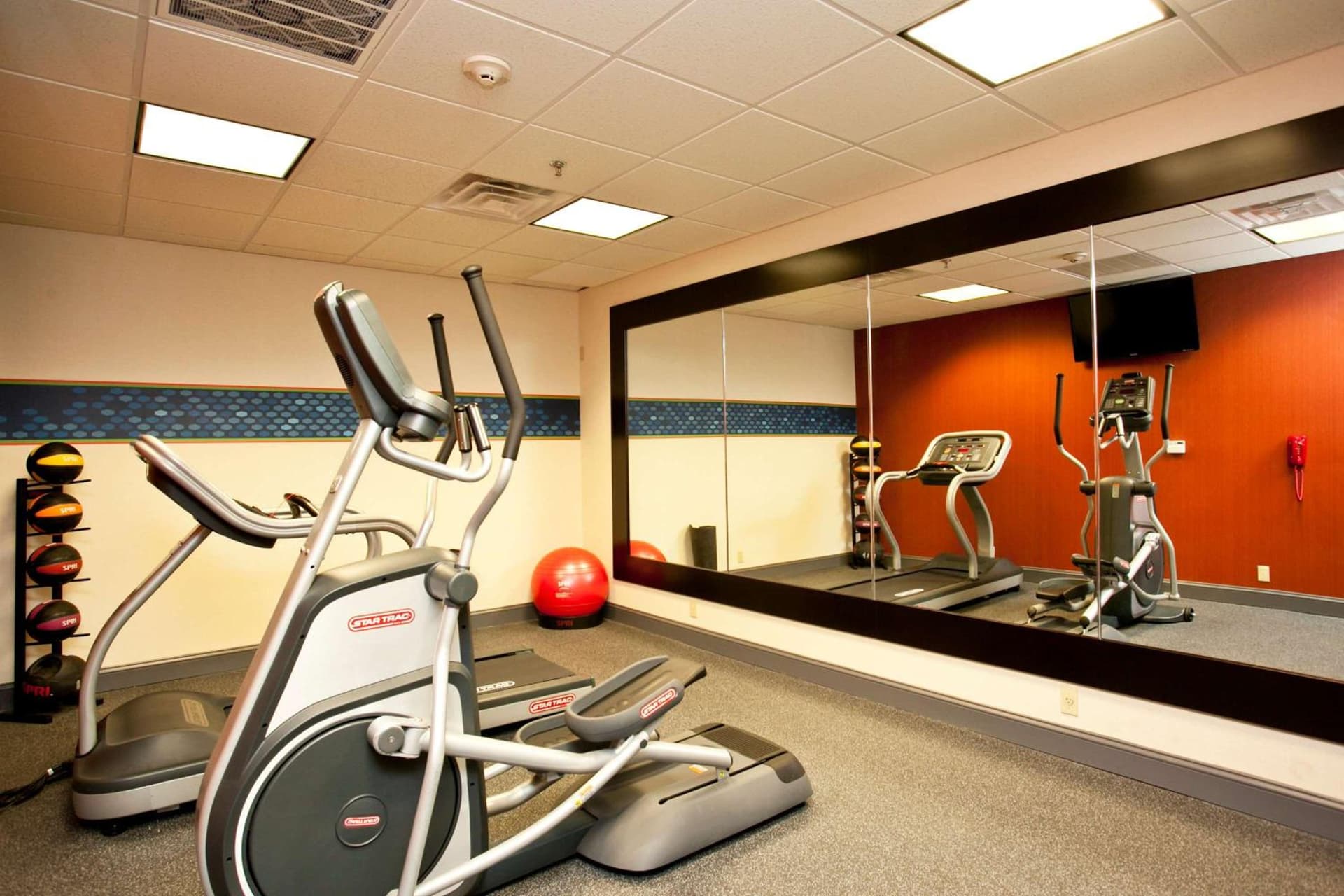 Hampton Inn Inwood gallery photo in Inwood, WV — image 48
