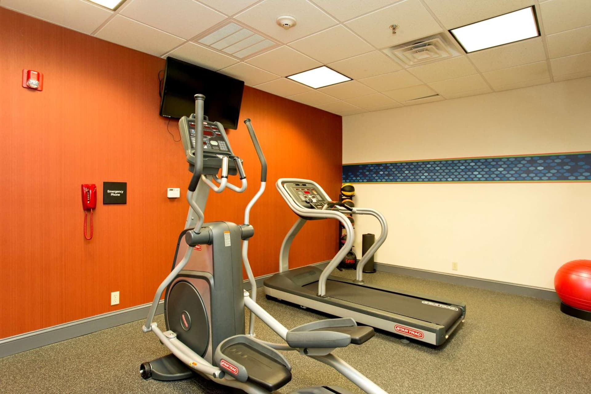 Hampton Inn Inwood gallery photo in Inwood, WV — image 36