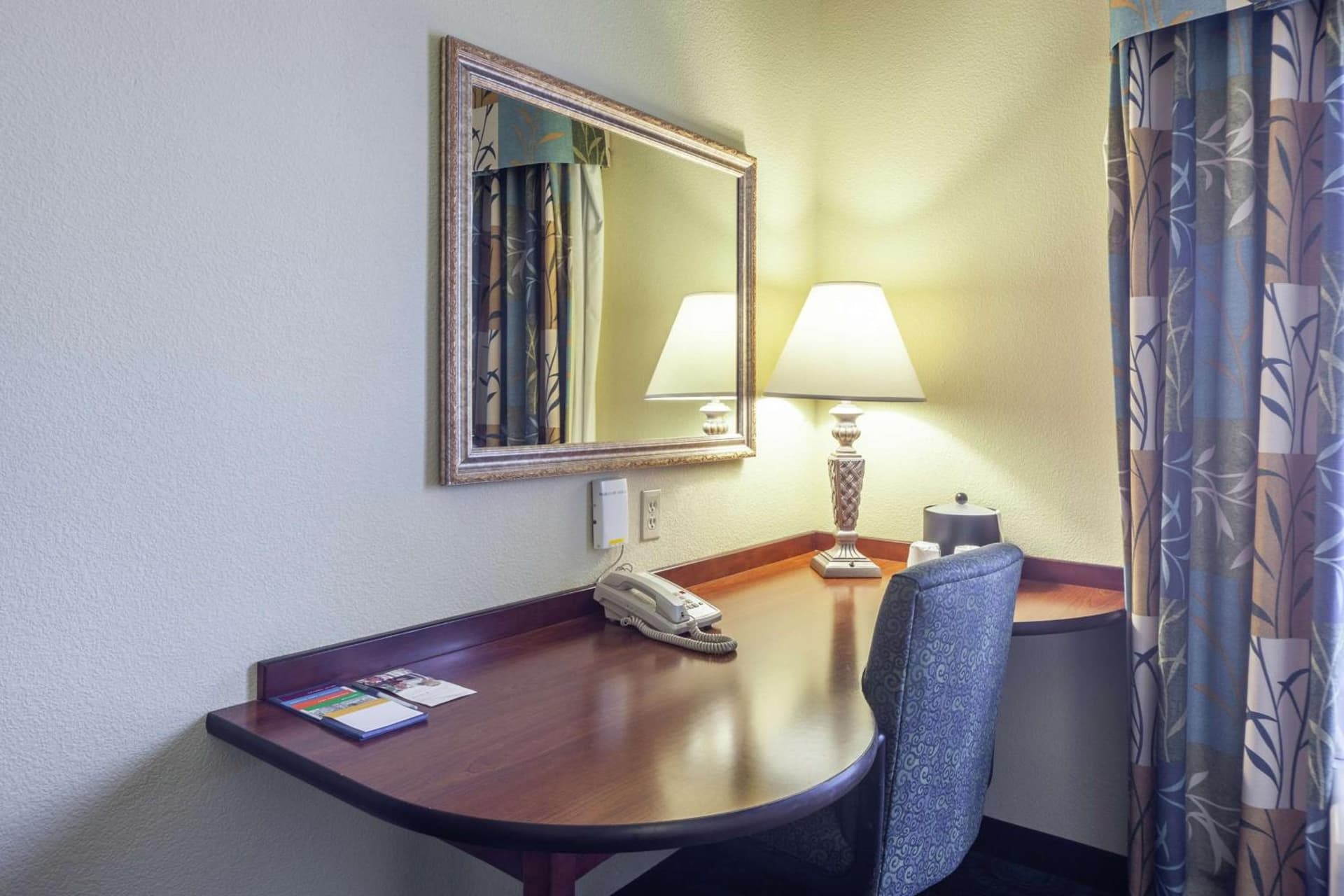 Hampton Inn Inwood gallery photo in Inwood, WV — image 39