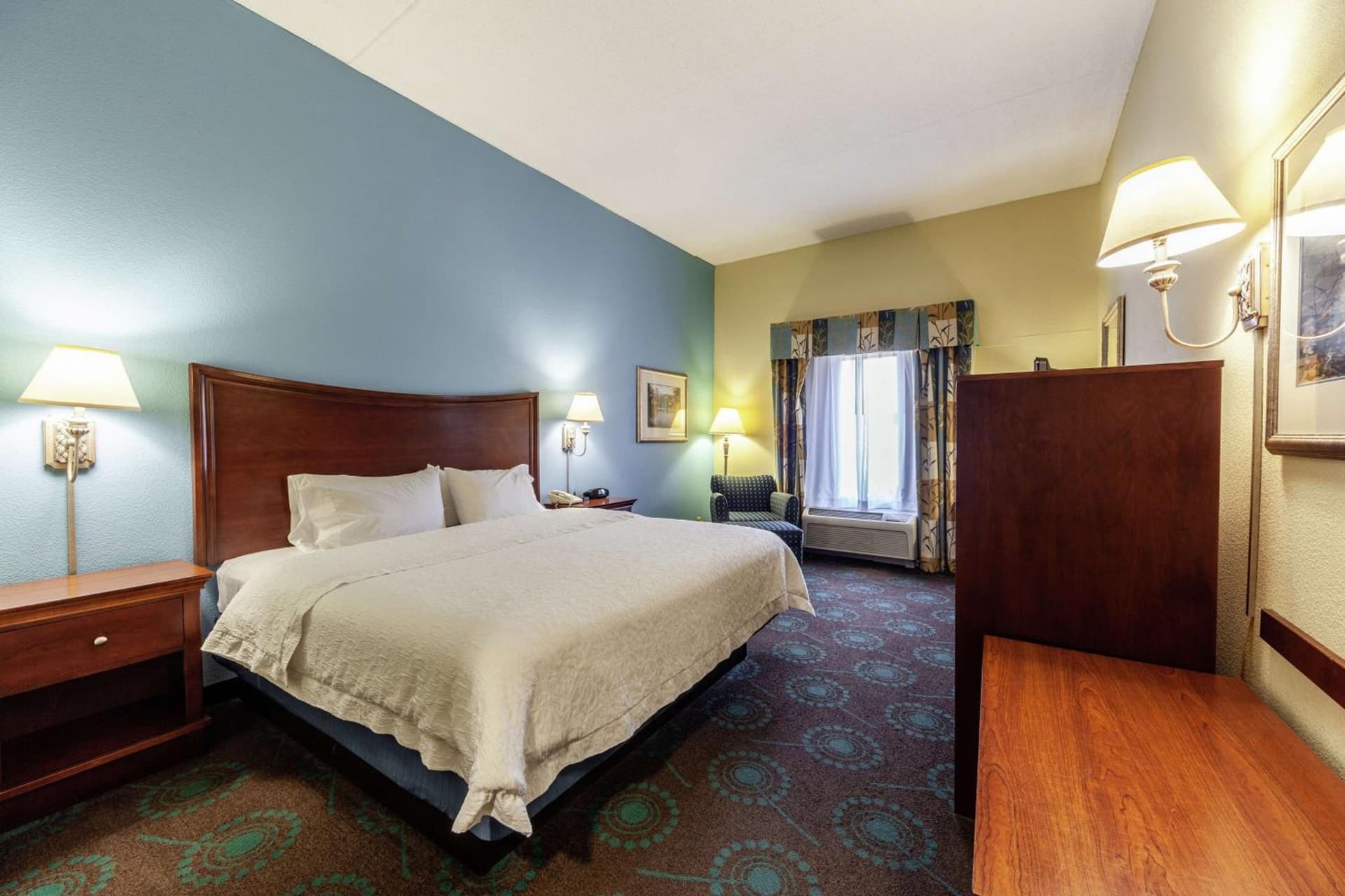 Hampton Inn Inwood gallery photo in Inwood, WV — image 19