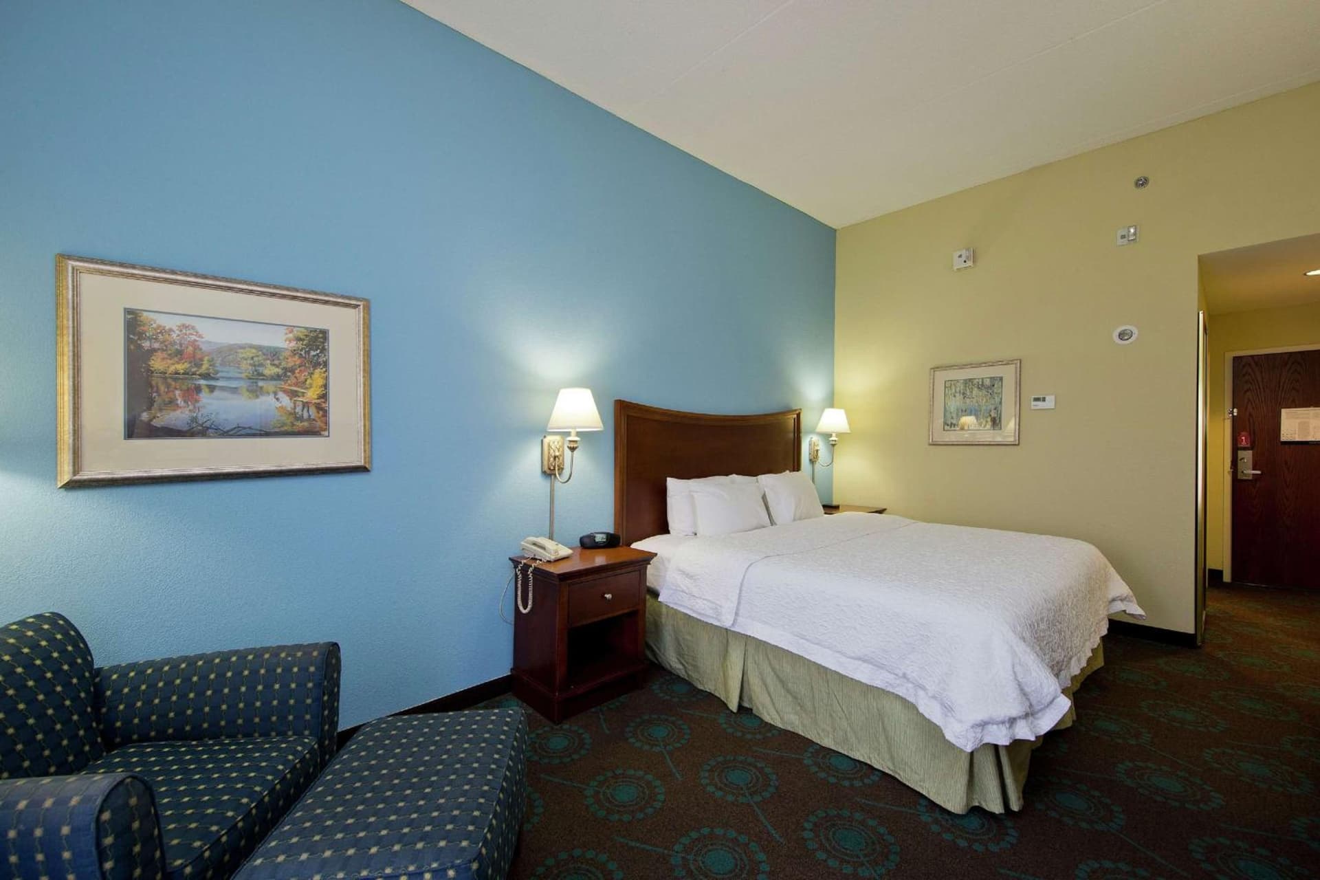 Hampton Inn Inwood gallery photo in Inwood, WV — image 5