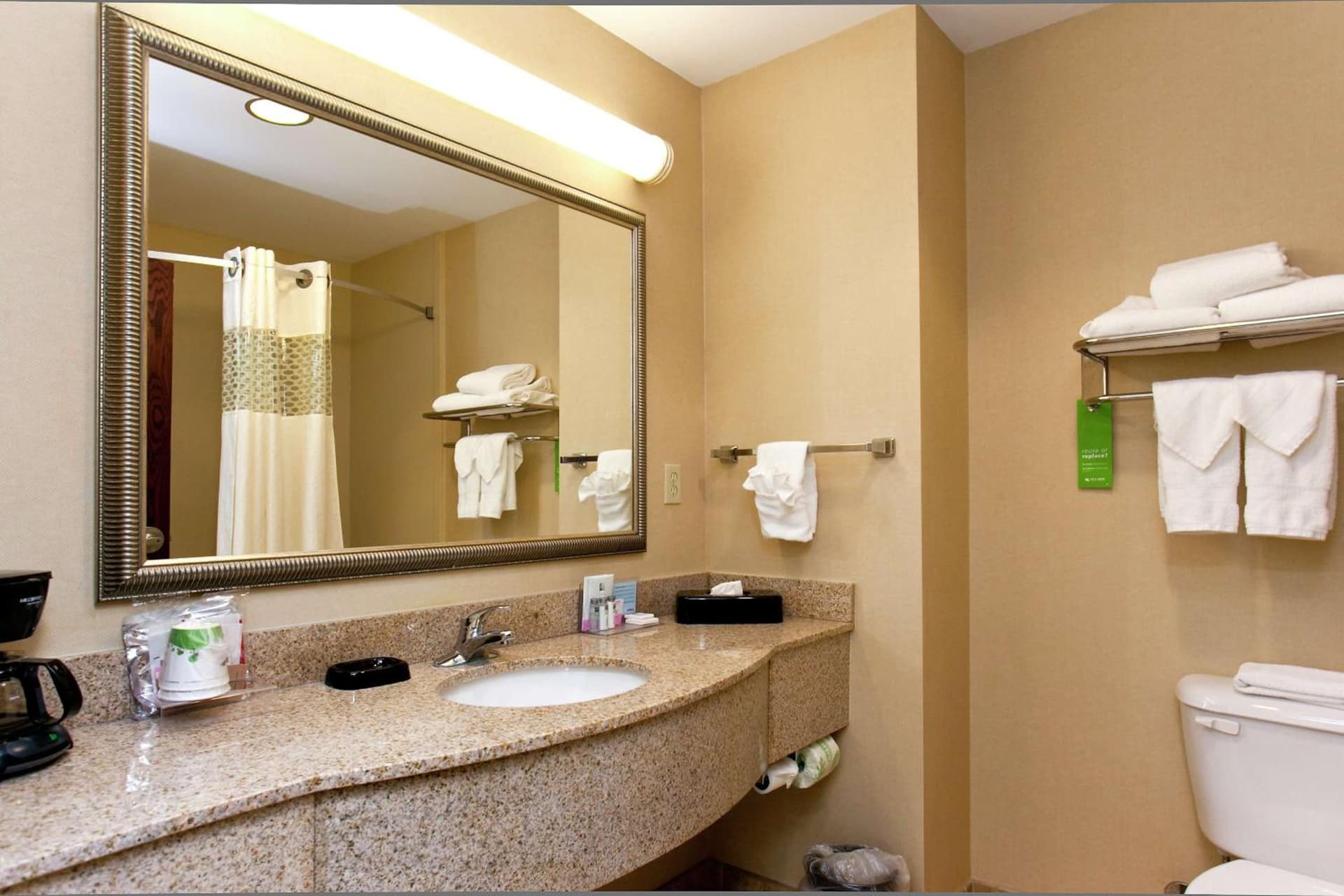 Hampton Inn Inwood gallery photo in Inwood, WV — image 30