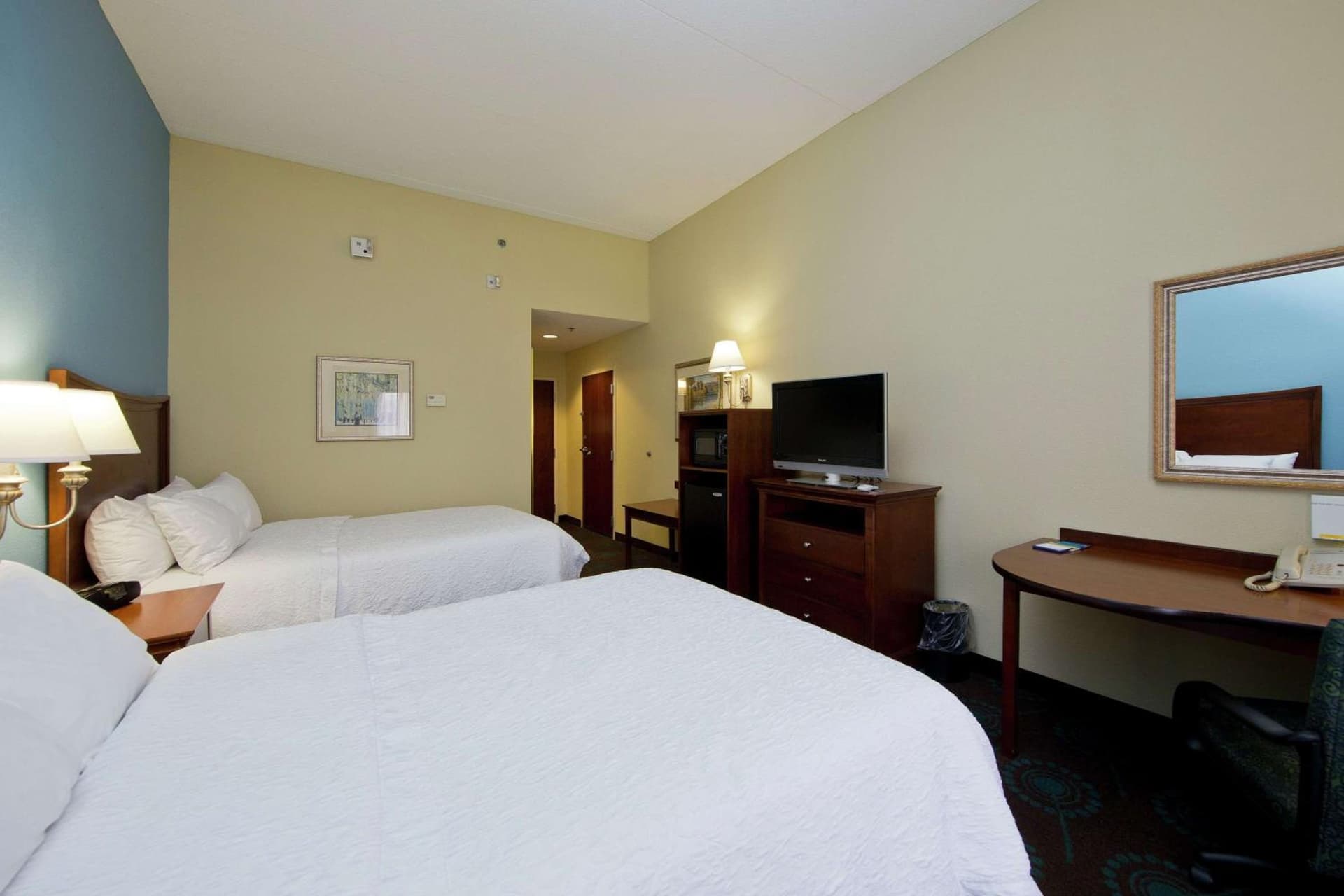 Hampton Inn Inwood gallery photo in Inwood, WV — image 6