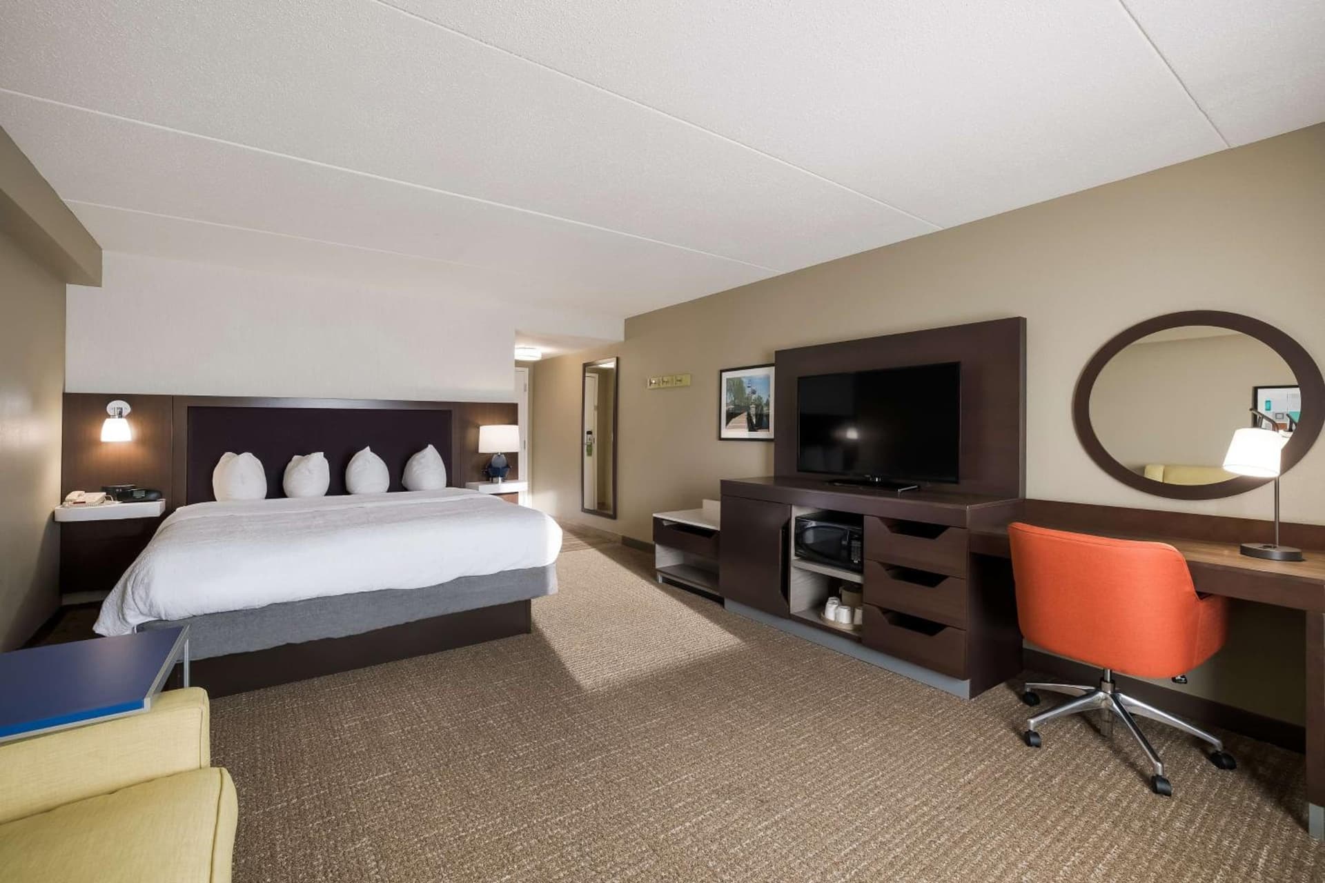 Hampton Inn McHenry gallery photo in McHenry, IL — image 35