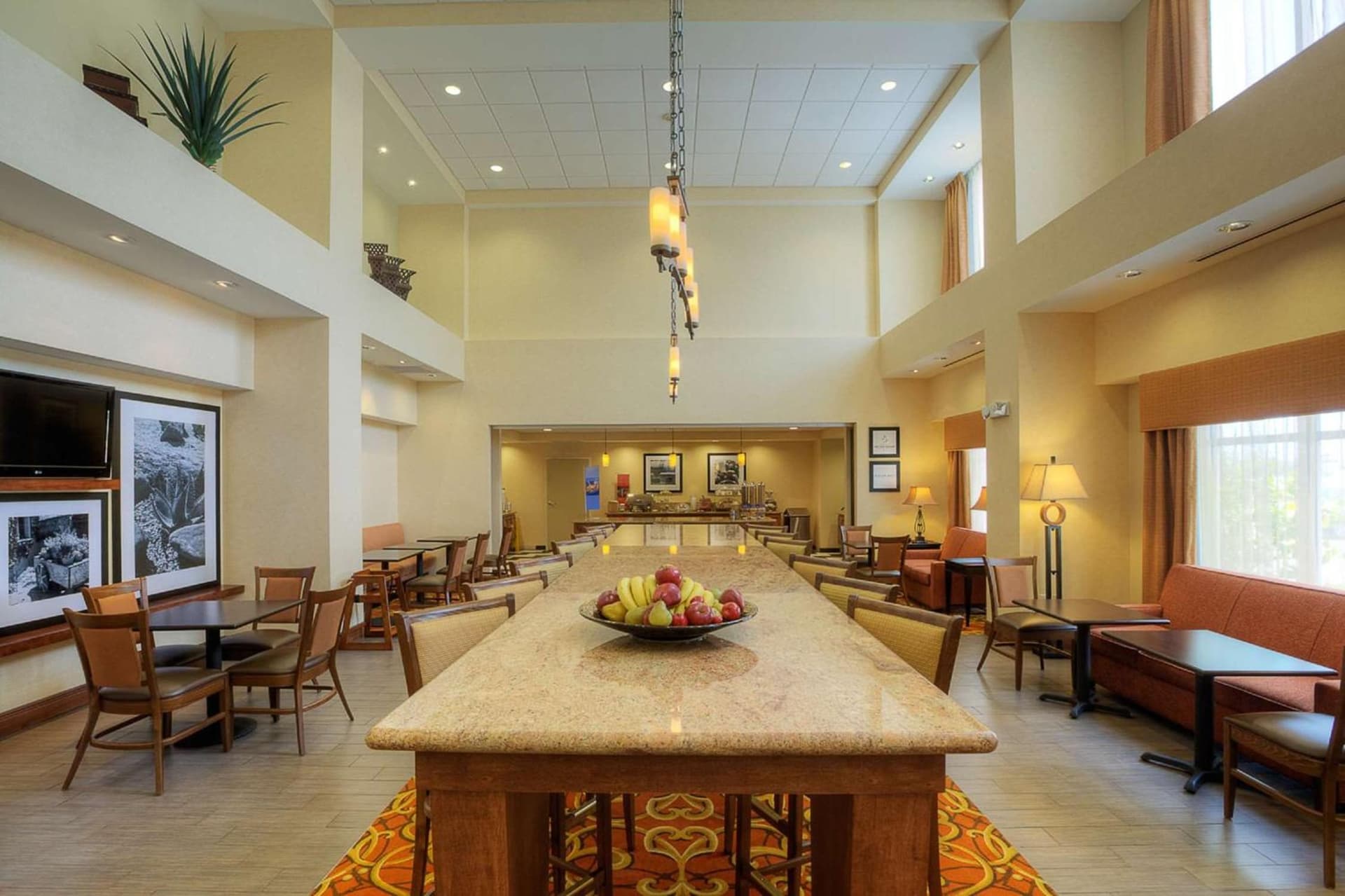 Hampton Inn & Suites McAllen gallery photo in McAllen, TX — image 21