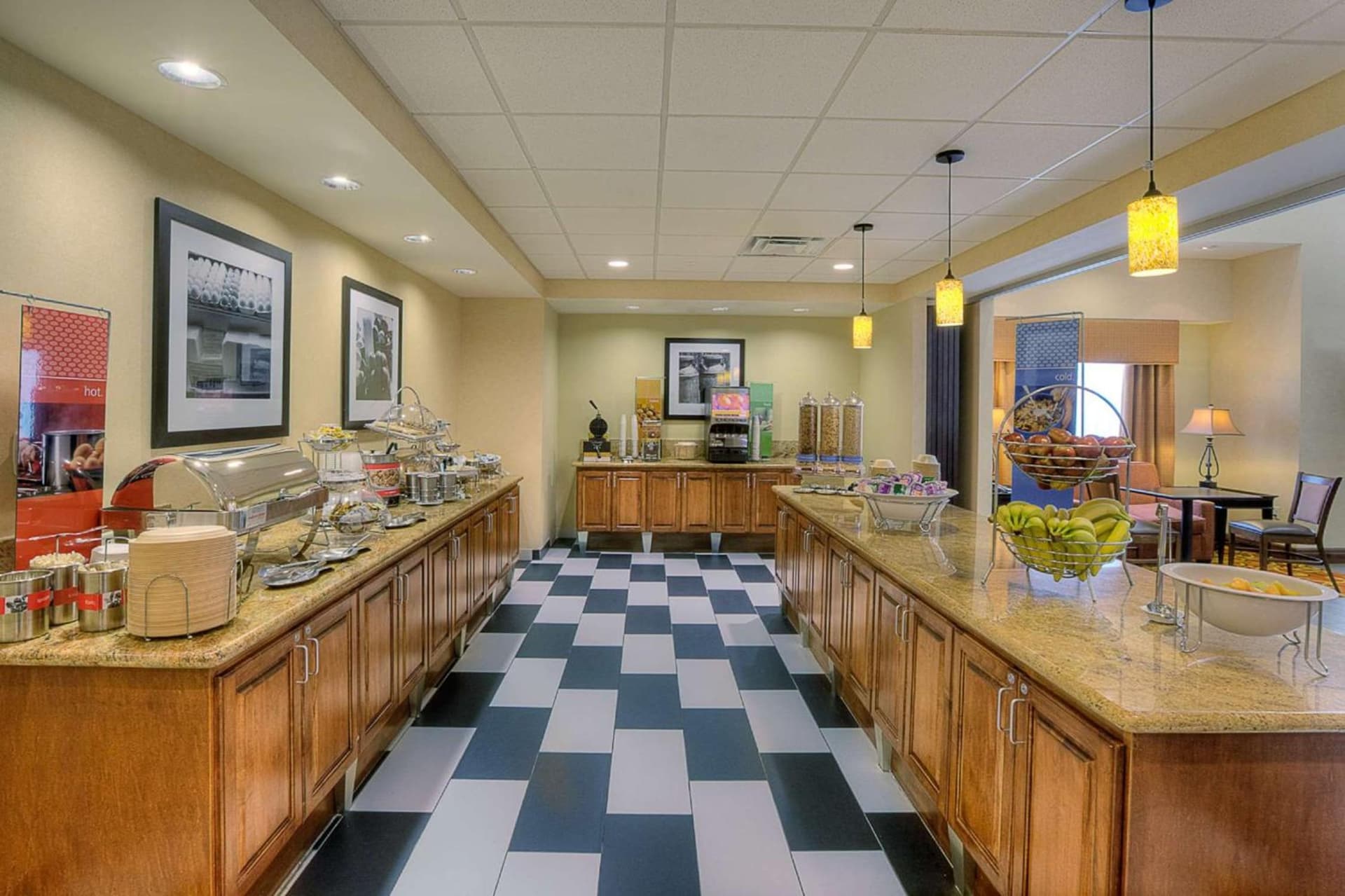 Hampton Inn & Suites McAllen gallery photo in McAllen, TX — image 26