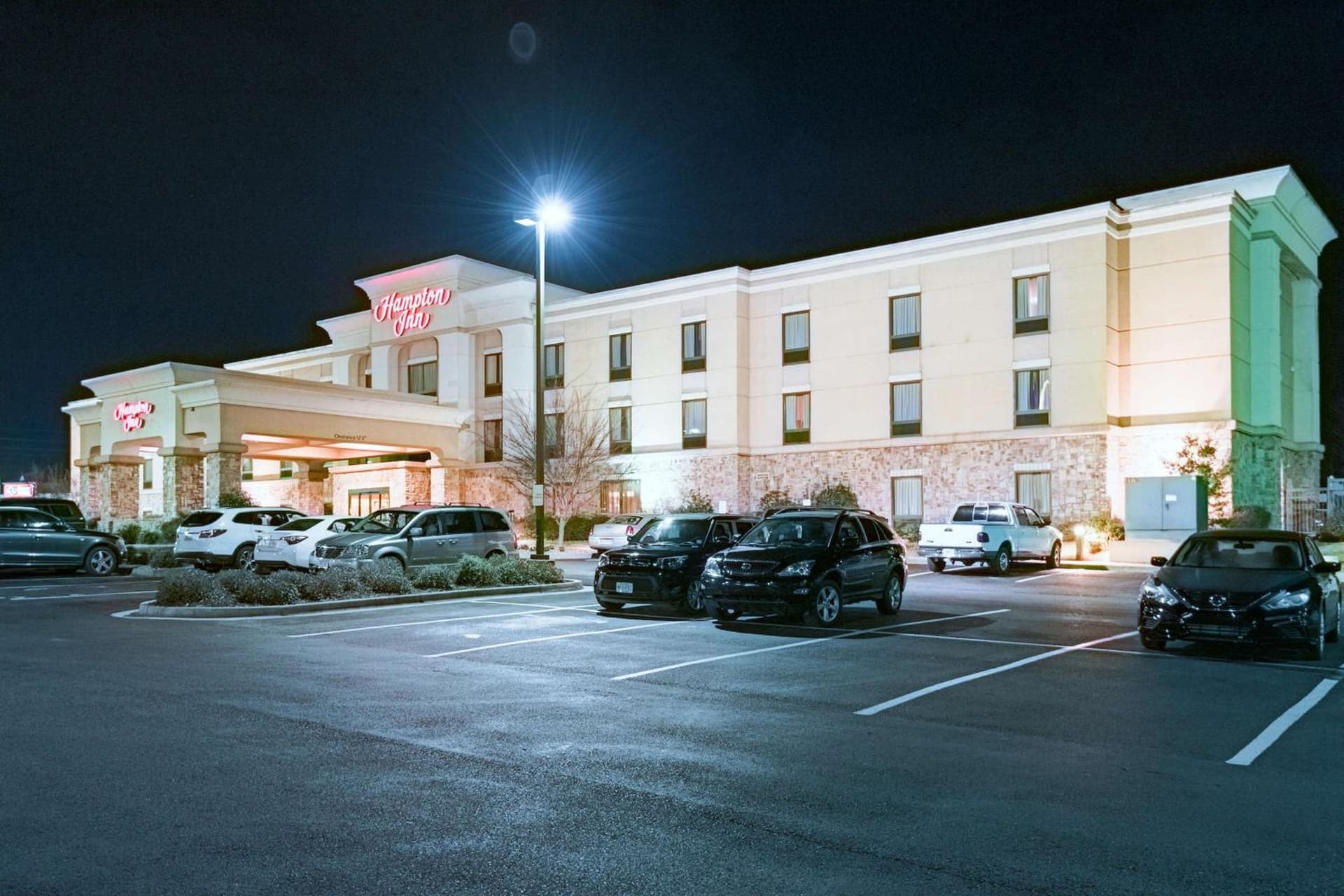 Hampton Inn Montgomery-South-Airport interior in Hope Hull — gallery photo 2
