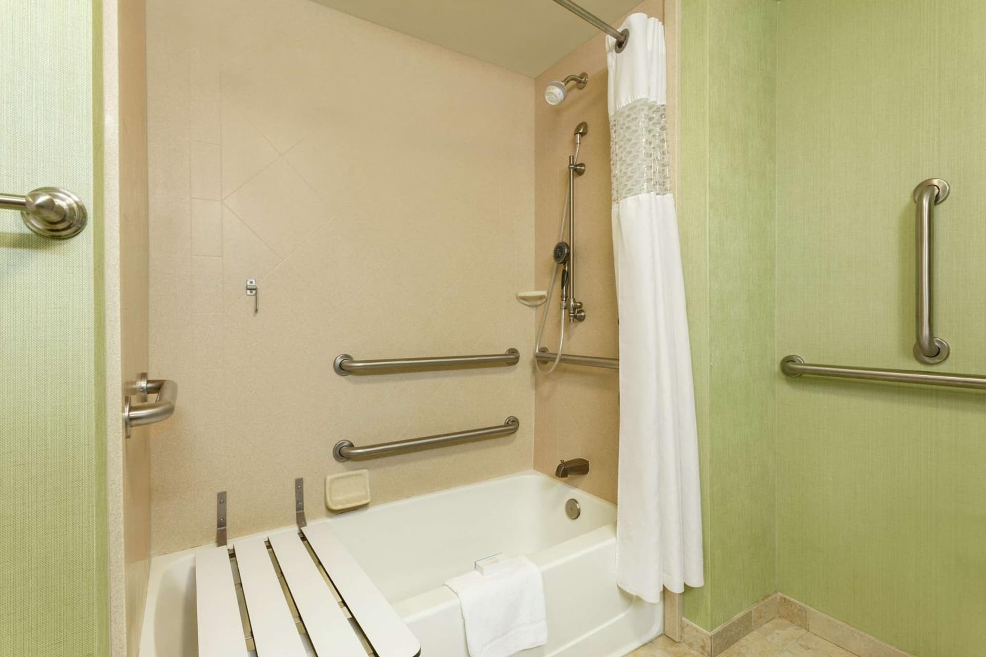 Hampton Inn & Suites Prattville gallery photo in Prattville, AL — image 23